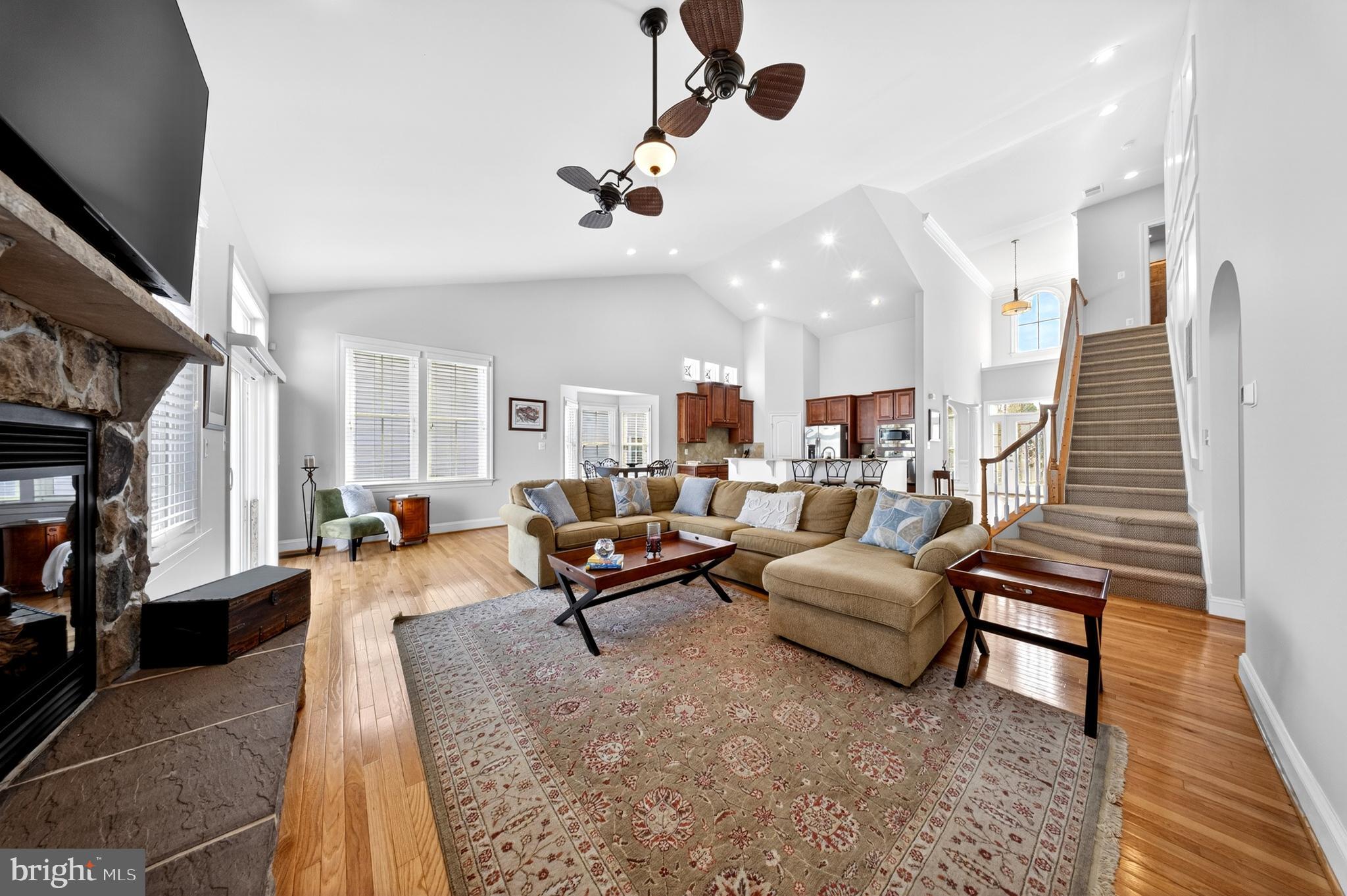 GRANDE AT CANAL POINTE - Residential
