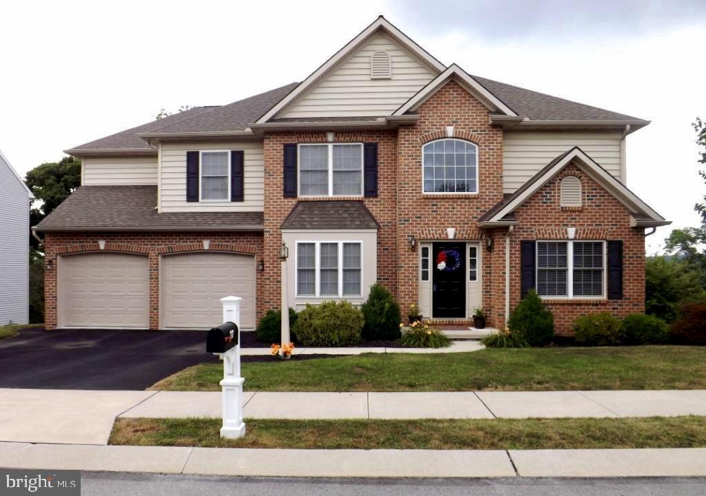 CEDAR CHASE - Residential
