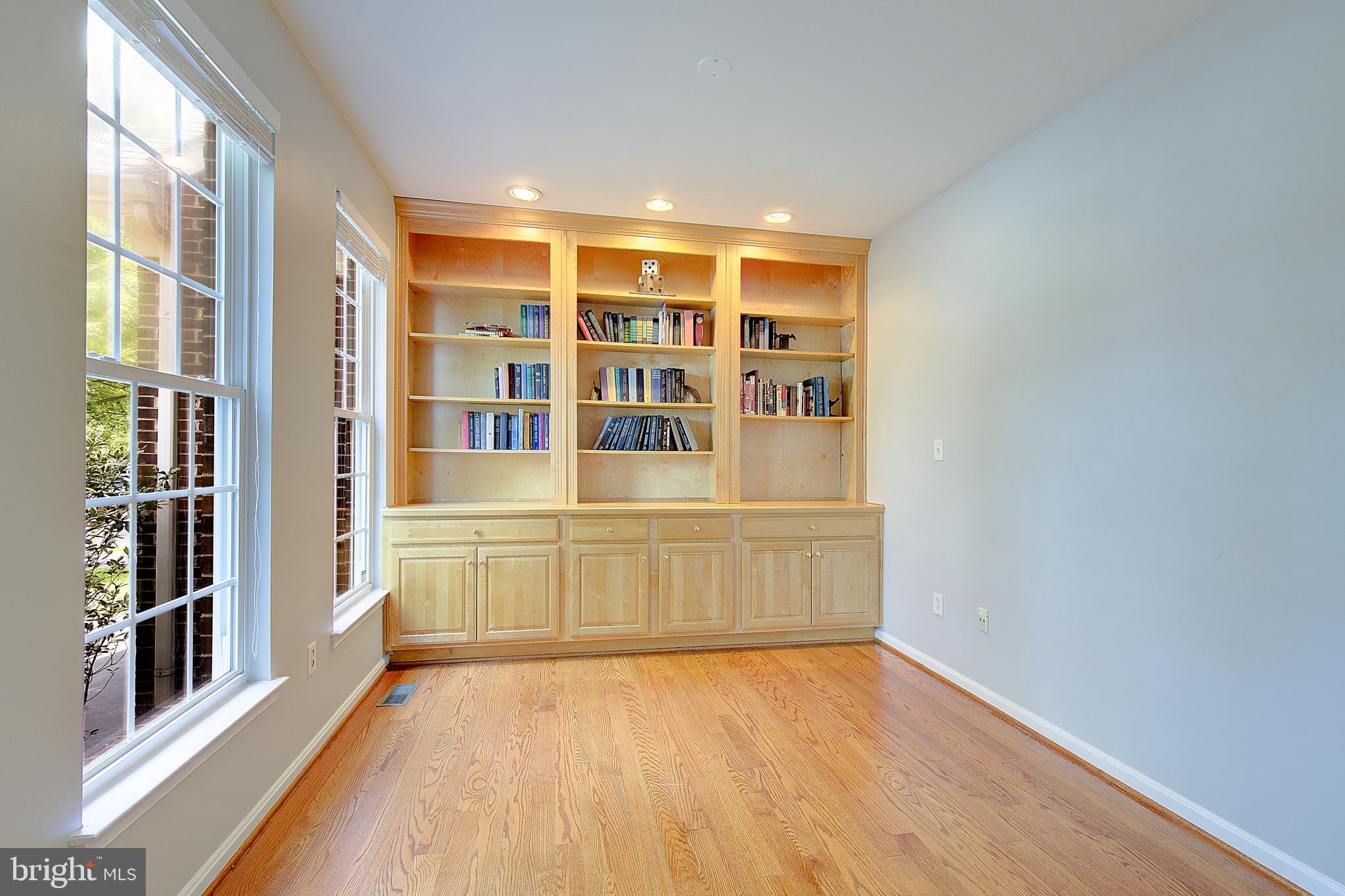 CROFTON VALLEY - Residential