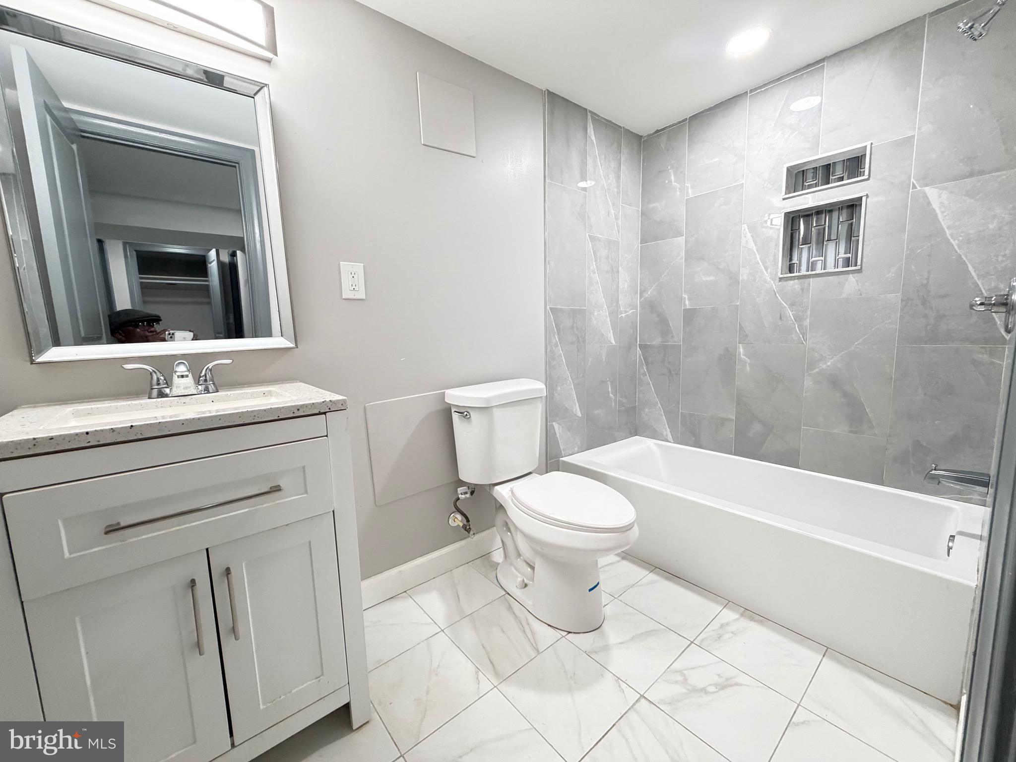 RANDALLWOOD - Residential