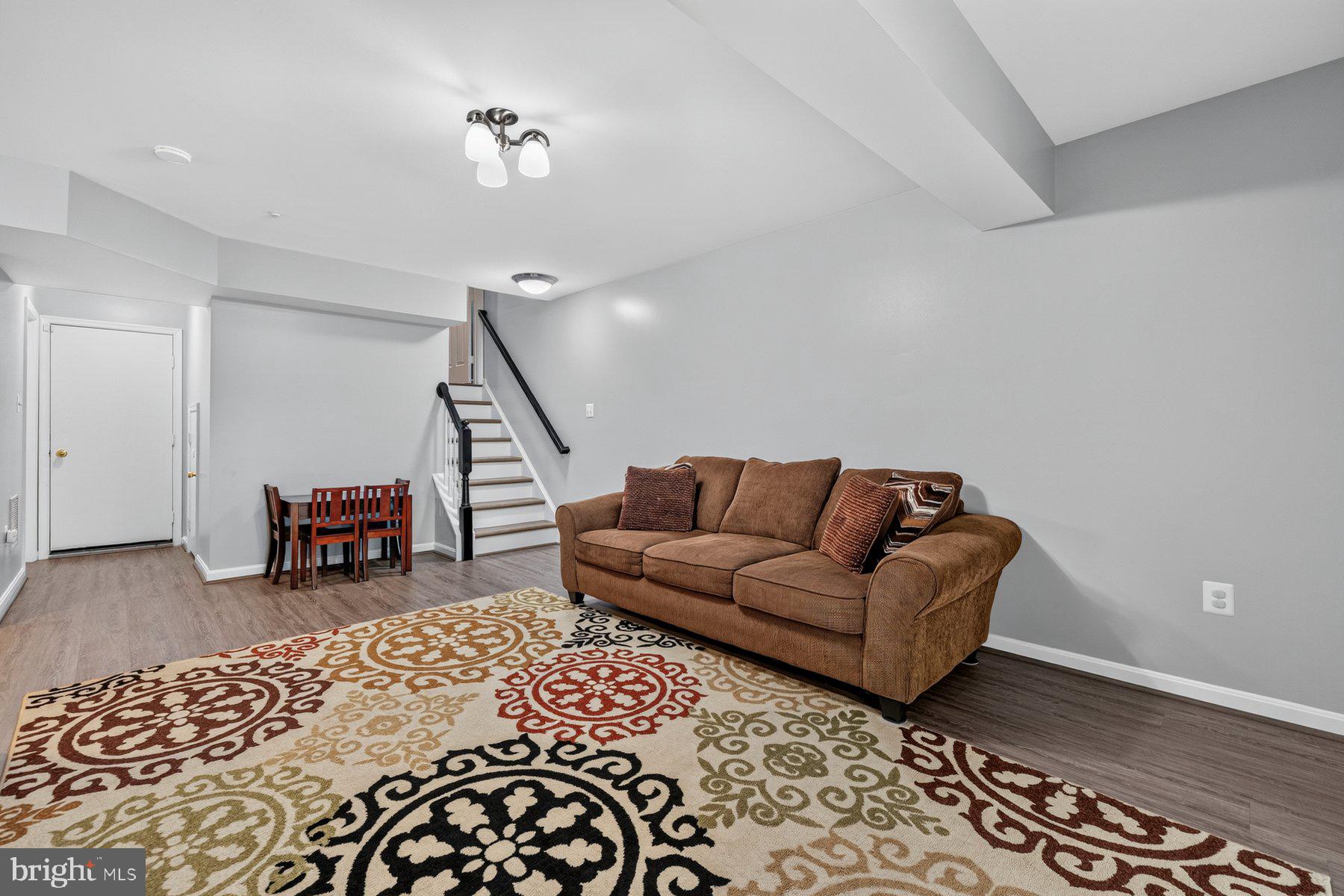 WORMANS MILL - Residential