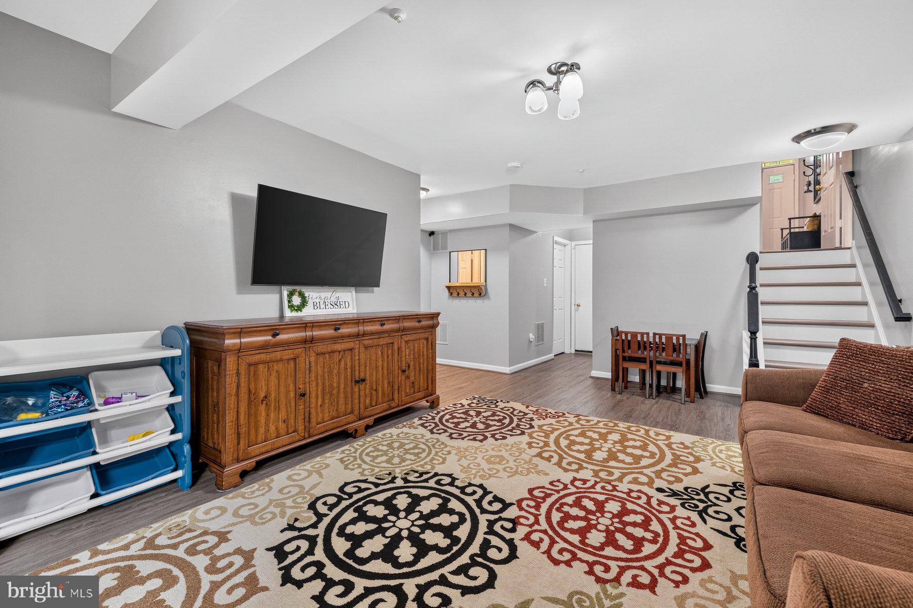 WORMANS MILL - Residential
