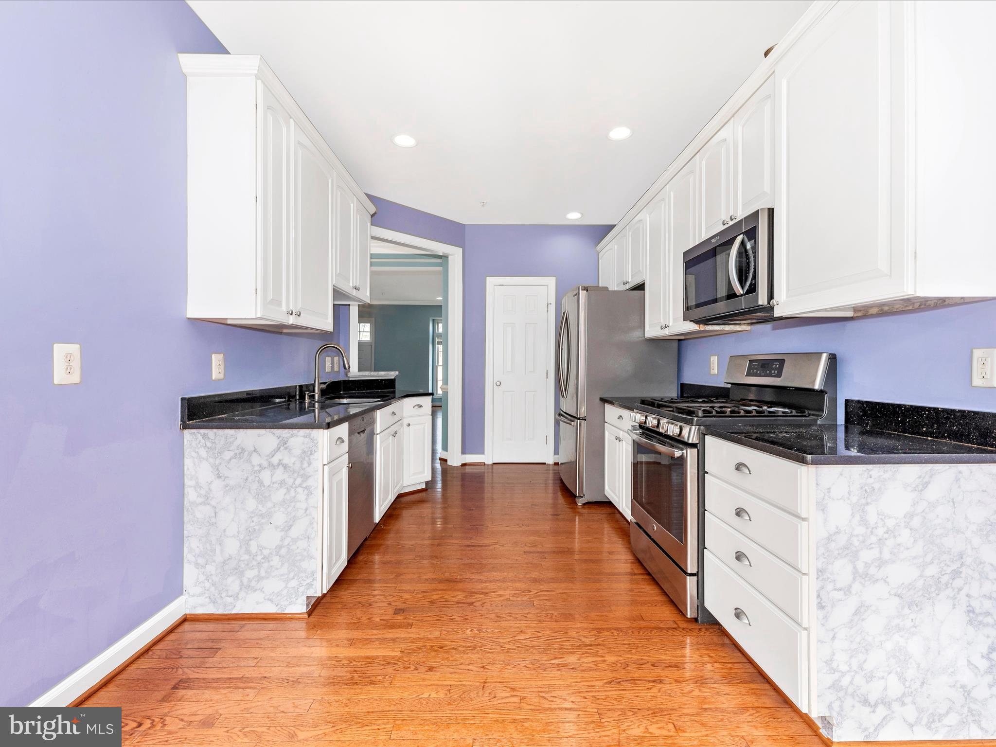 WAVERLY WOODS - Residential