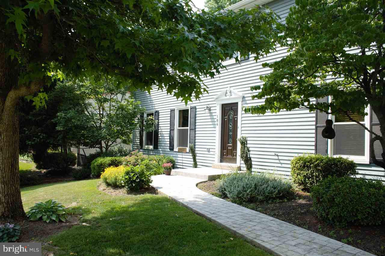 Great Community, Convenient living, Close to everything! Enjoy plenty of space in this traditional home. 4 large bedrooms with laundry on 2nd floor. Open airy sun room with skylights. Large Family Room with Fireplace for winter nights. Large finished basement with extra storage as well. New furnace and windows. Come see it before it's gone.