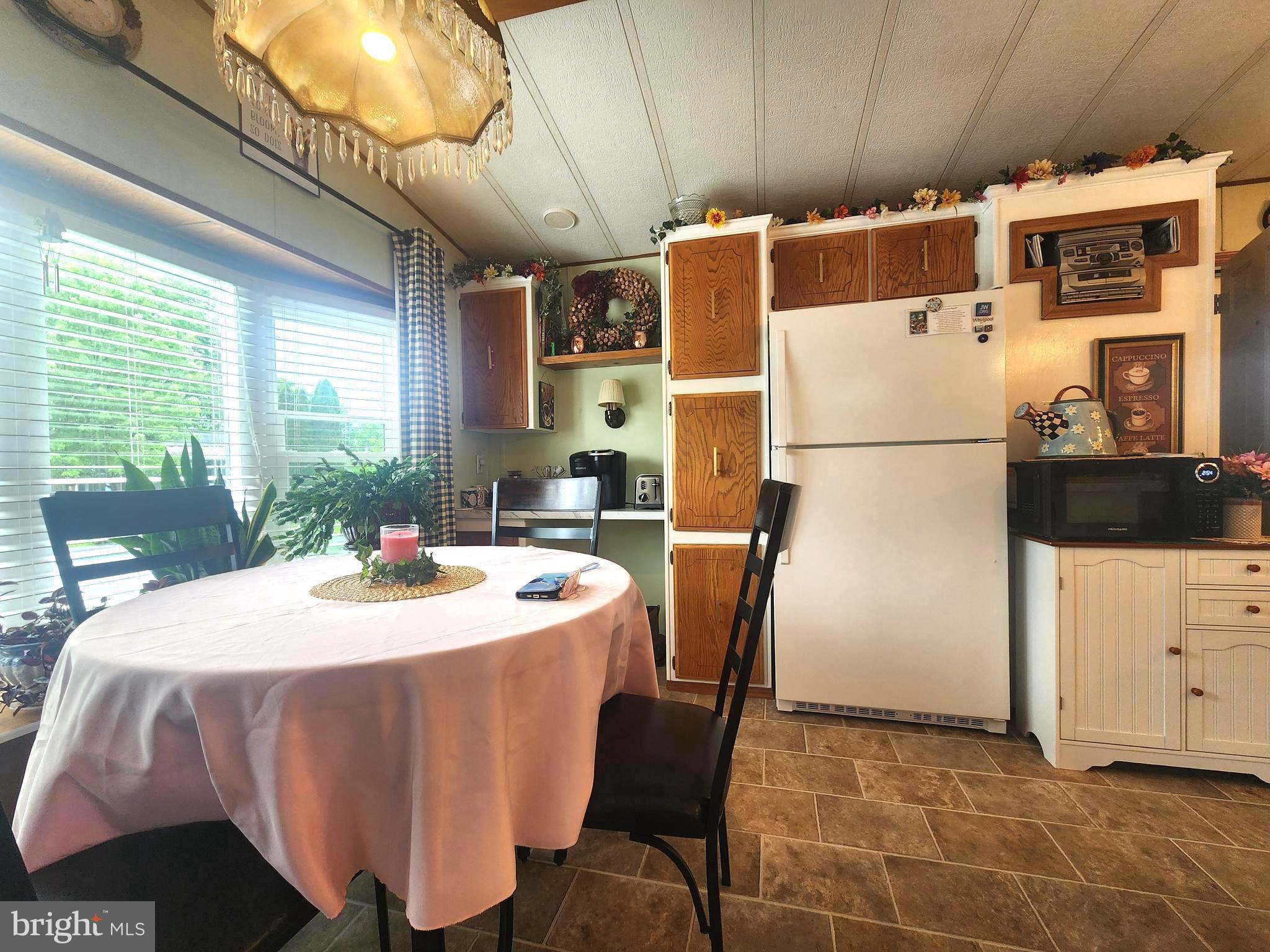 LINCOLN ESTATES PARK - Residential