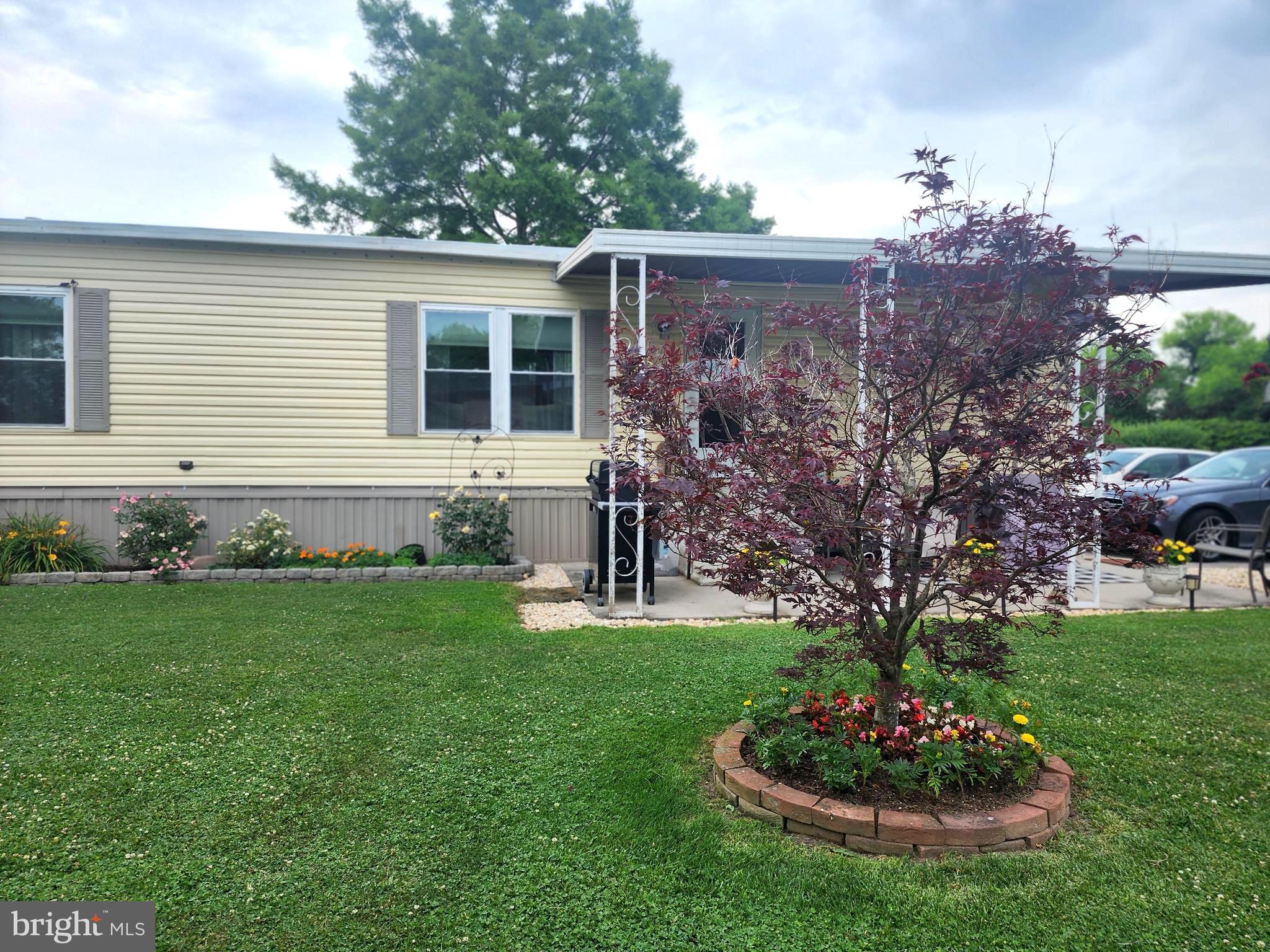 LINCOLN ESTATES PARK - Residential