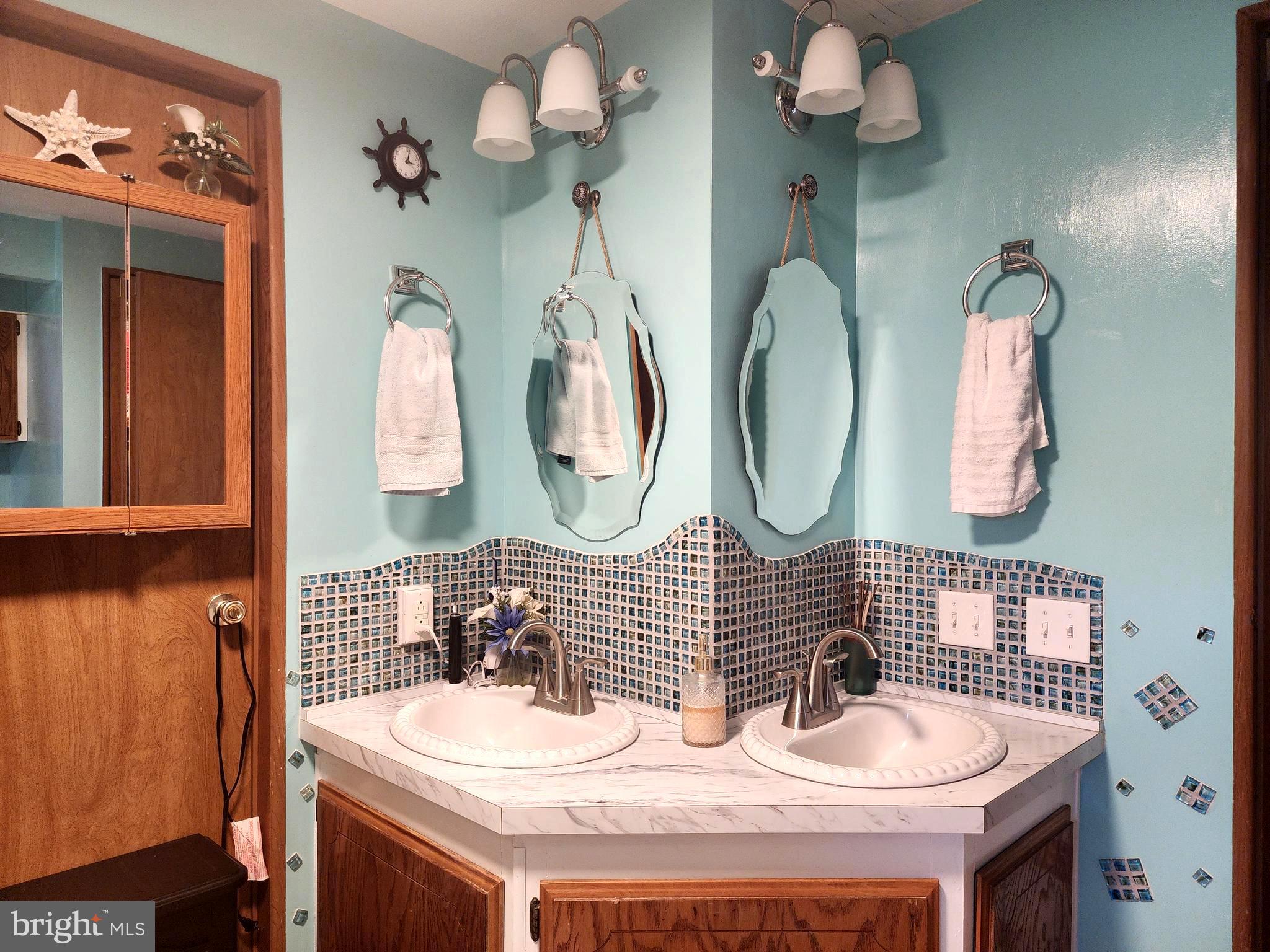 LINCOLN ESTATES PARK - Residential