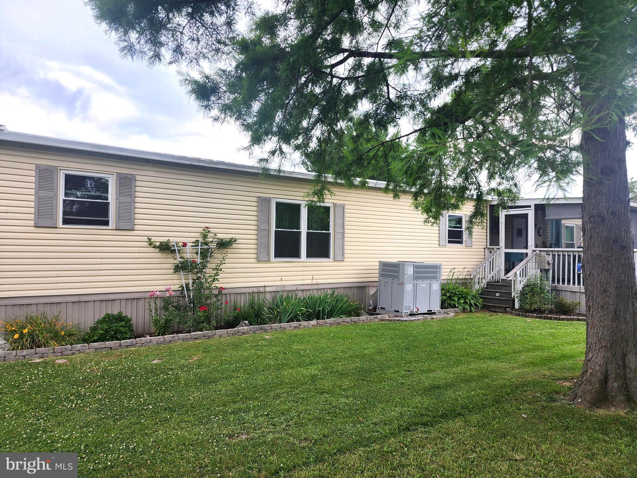 LINCOLN ESTATES PARK - Residential