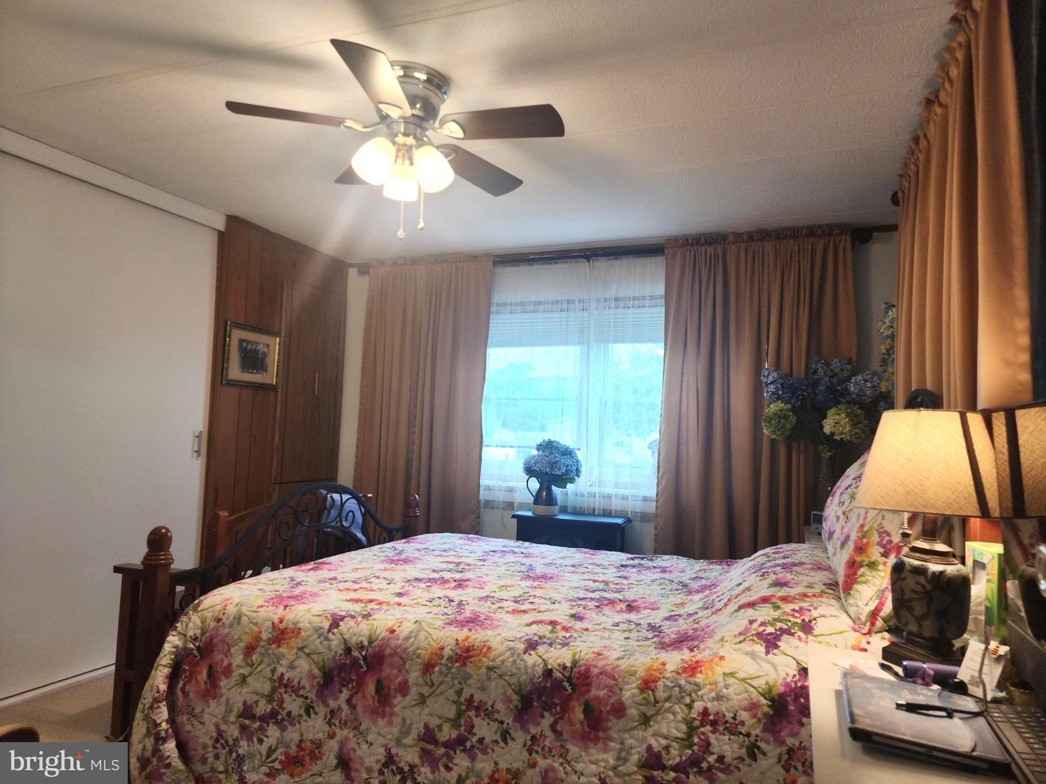 LINCOLN ESTATES PARK - Residential
