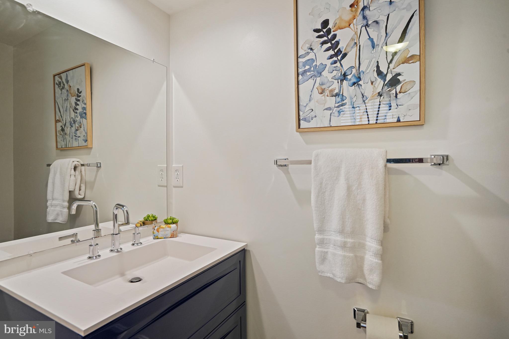 FAIRWAY ISLAND - Residential