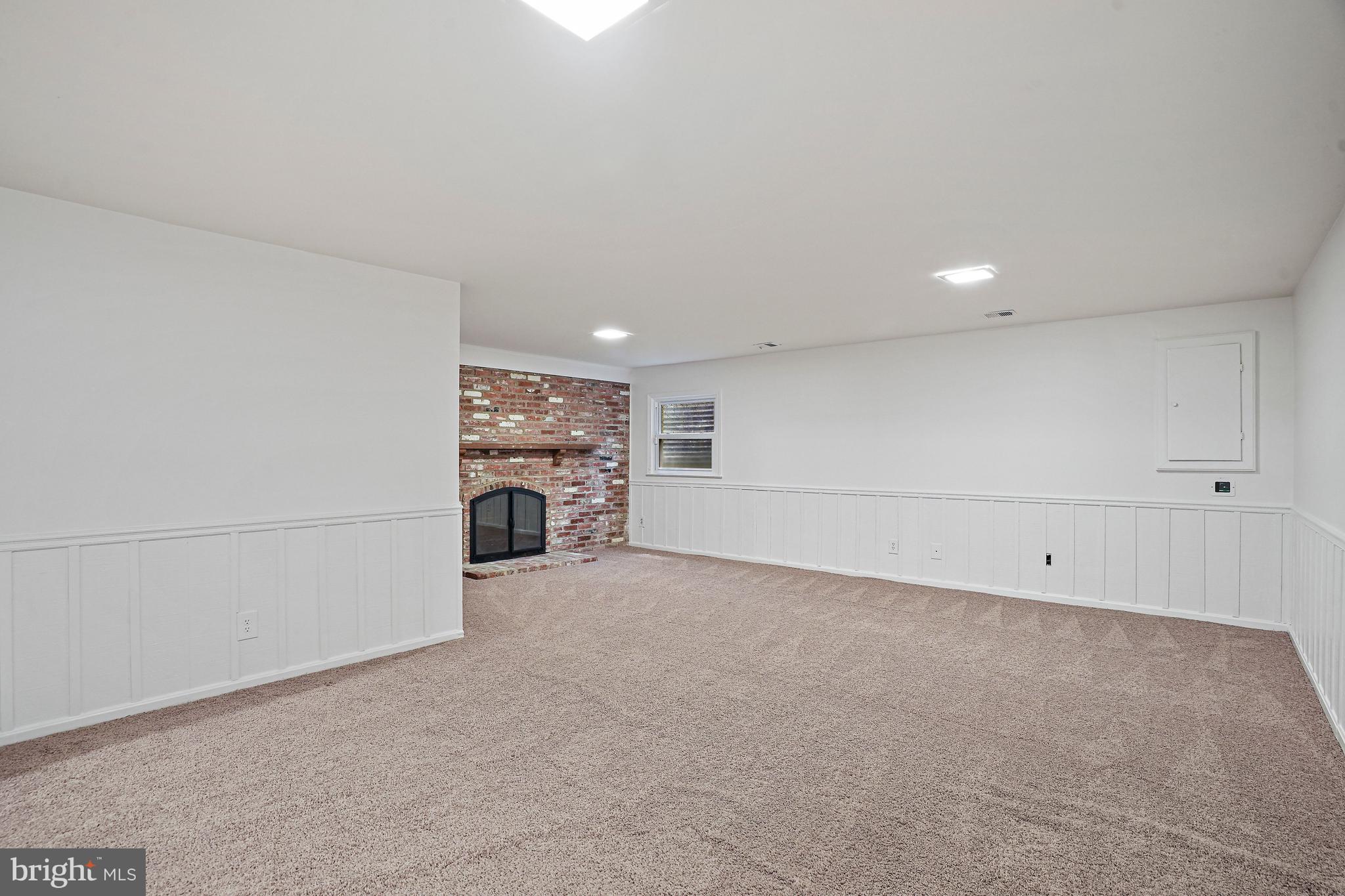 FAIRWAY ISLAND - Residential