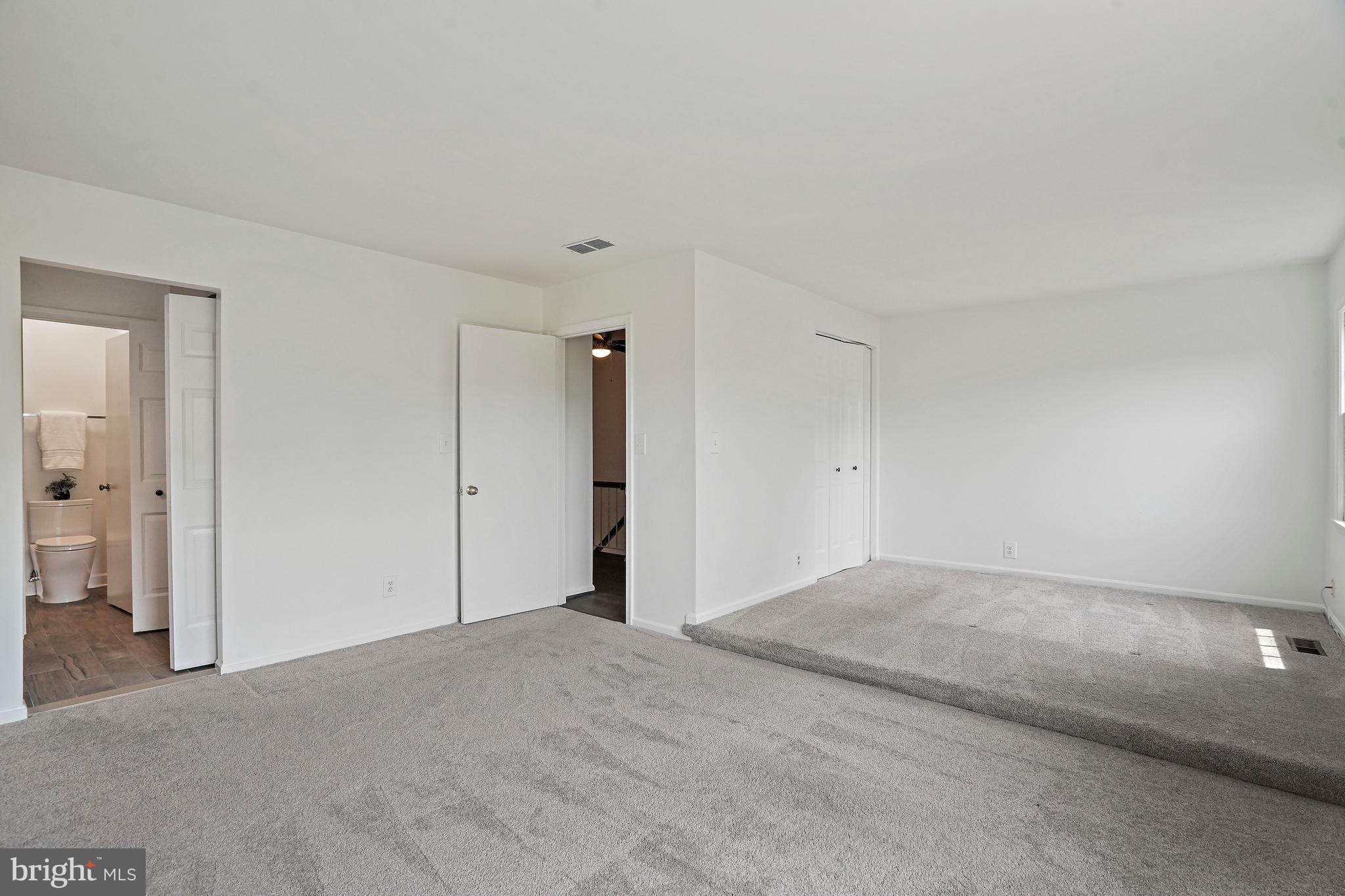 FAIRWAY ISLAND - Residential