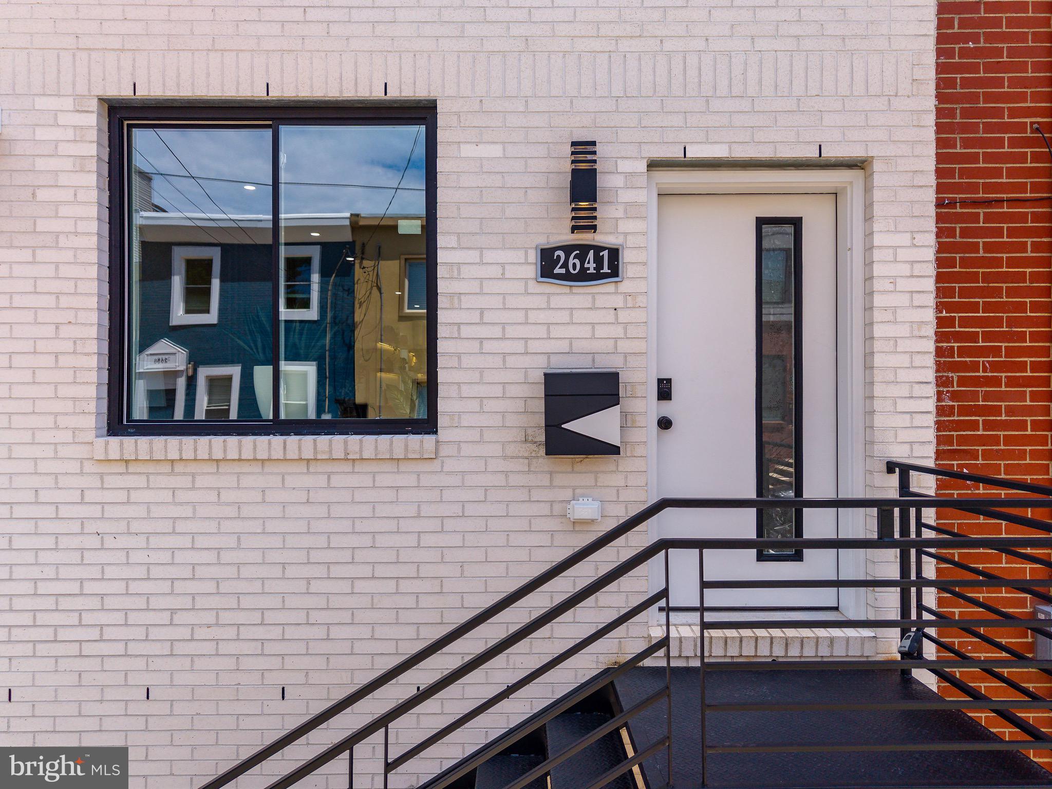 EAST KENSINGTON - Residential