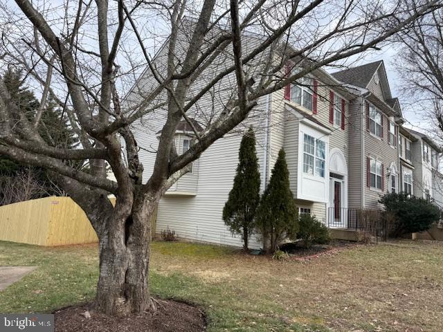 SPRING KNOLL - Residential