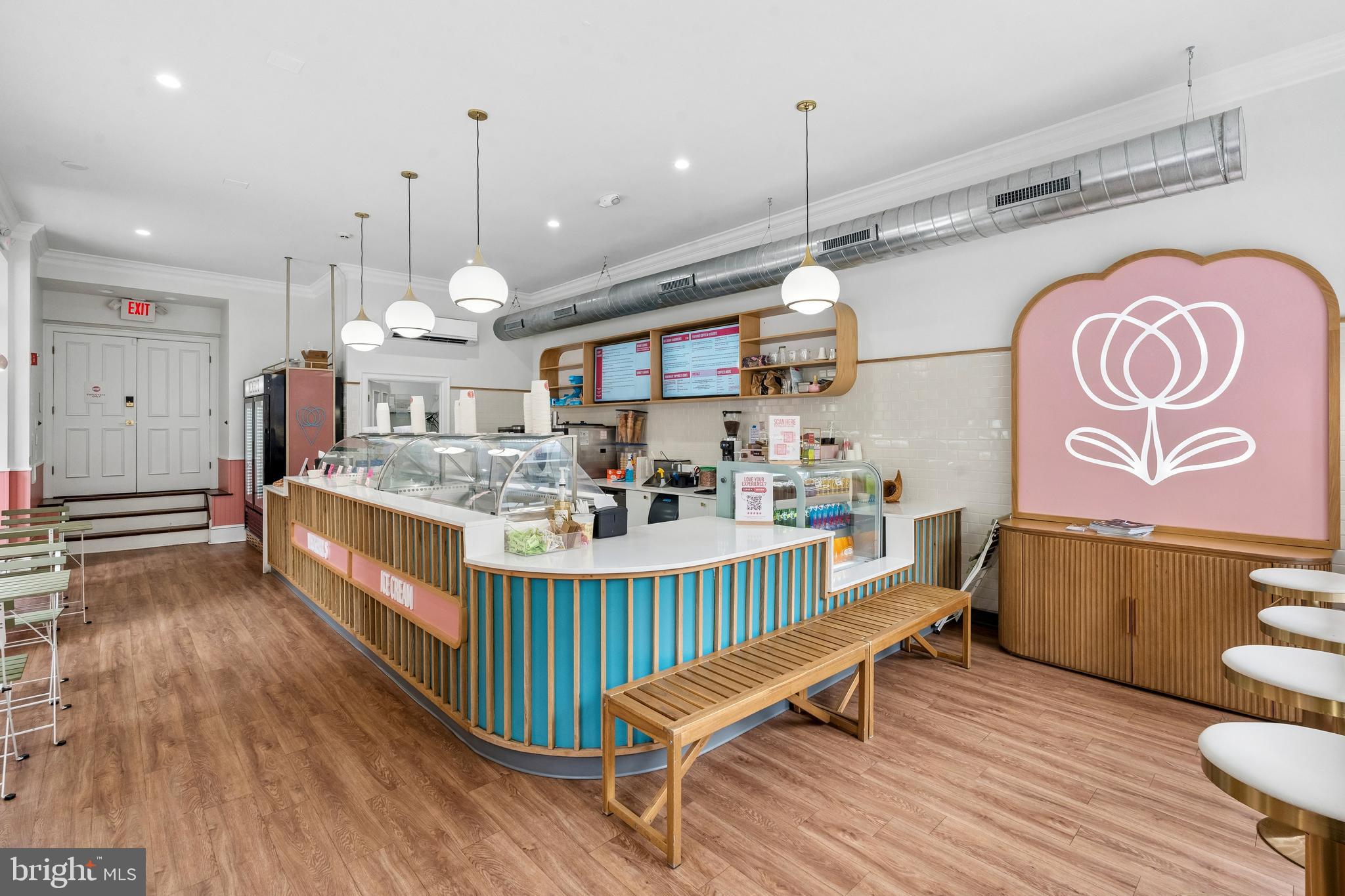 RITTENHOUSE SQUARE - Commercial Sale