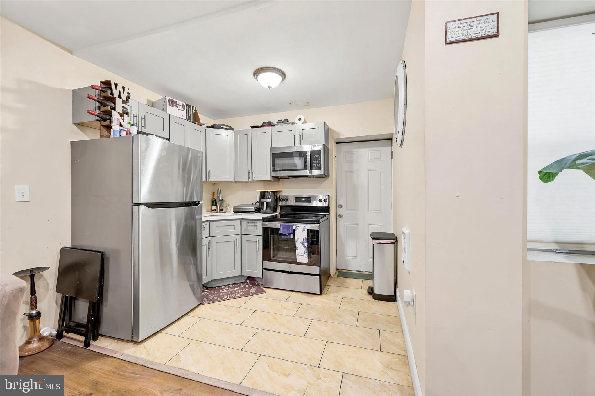 STRAWBERRY MANSION - Residential