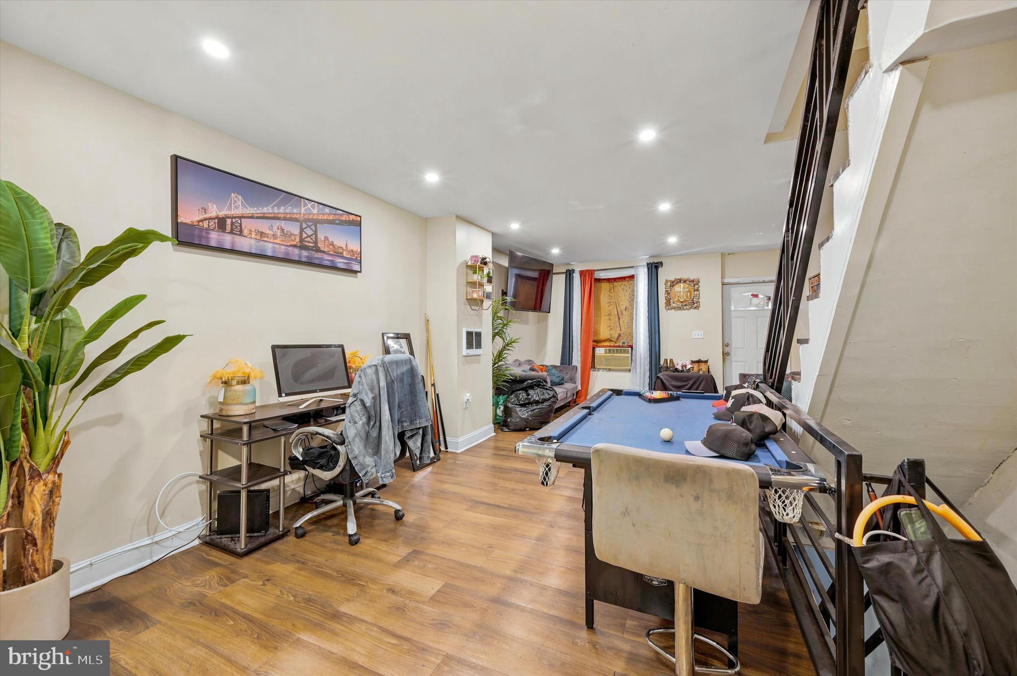 STRAWBERRY MANSION - Residential