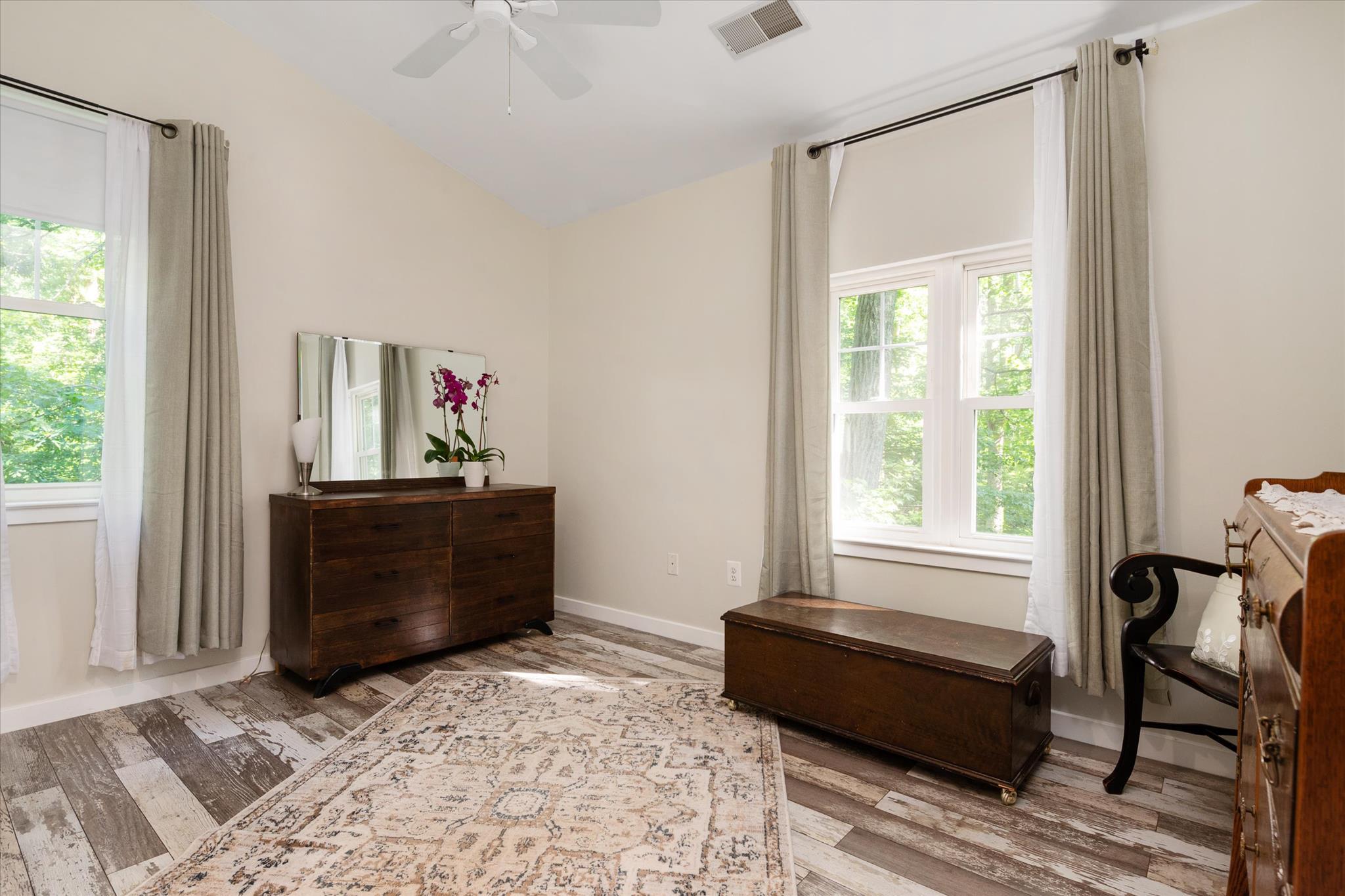 EDGEWATER BEACH - Residential