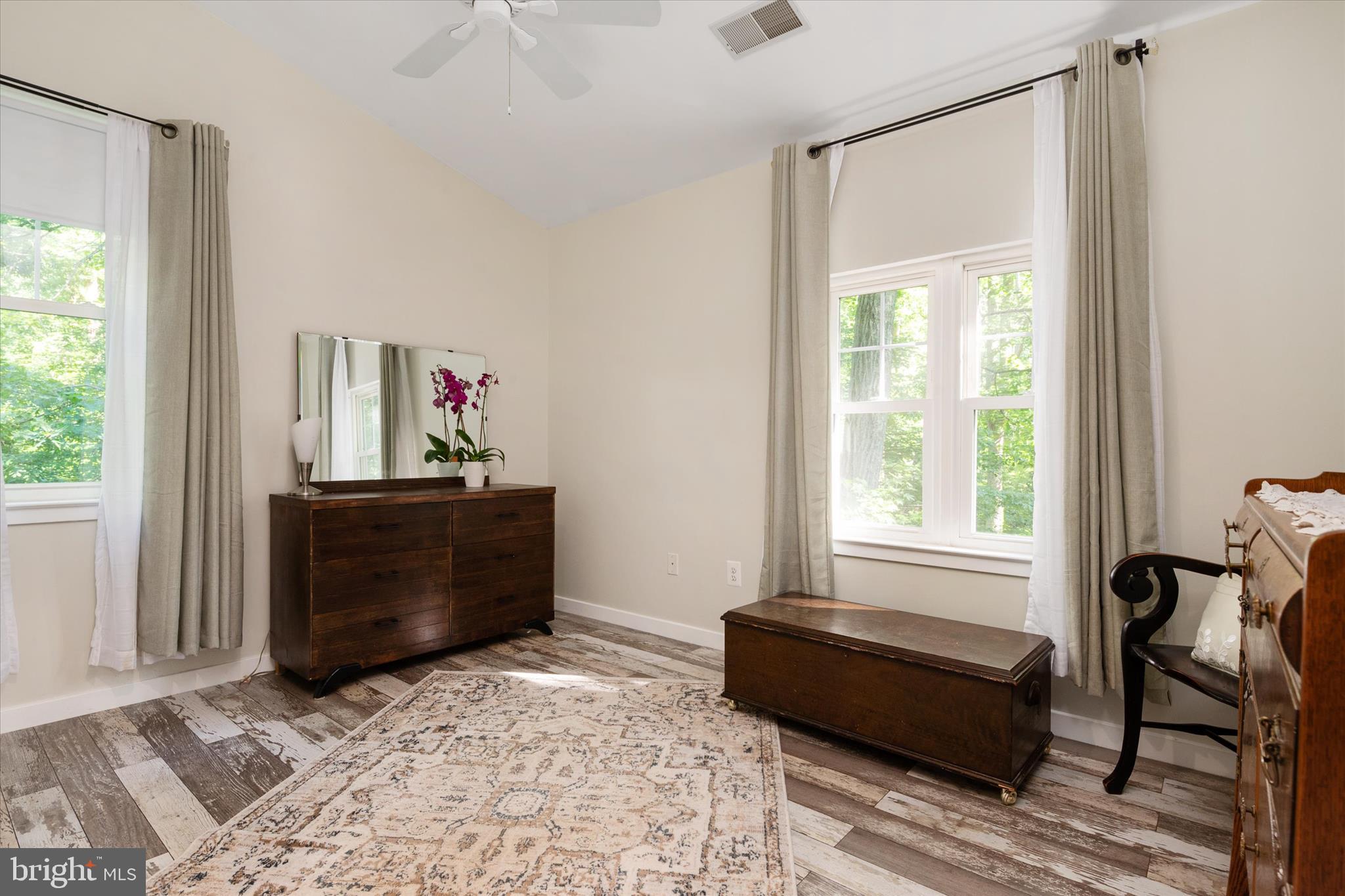 EDGEWATER BEACH - Residential