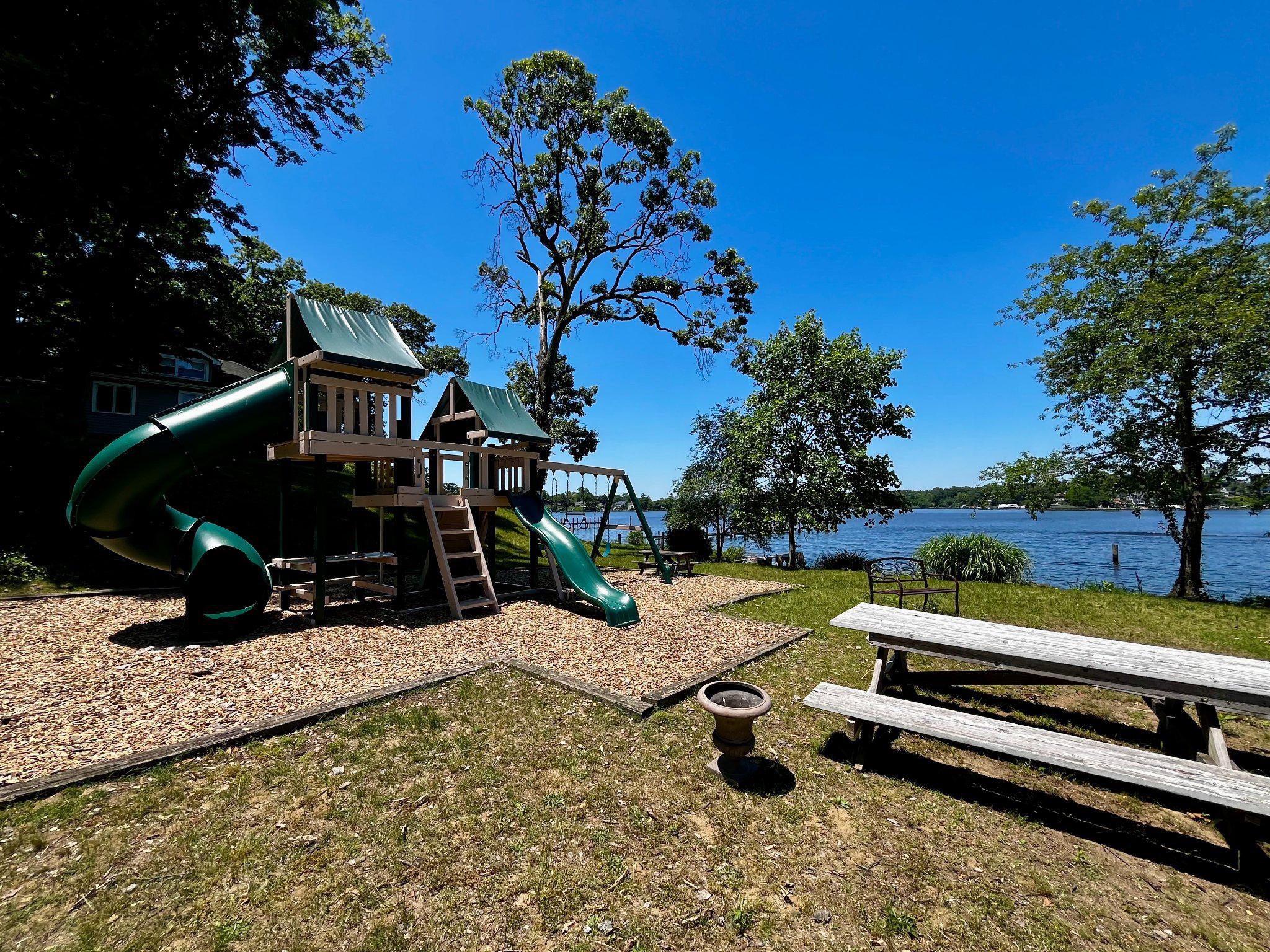 EDGEWATER BEACH - Residential