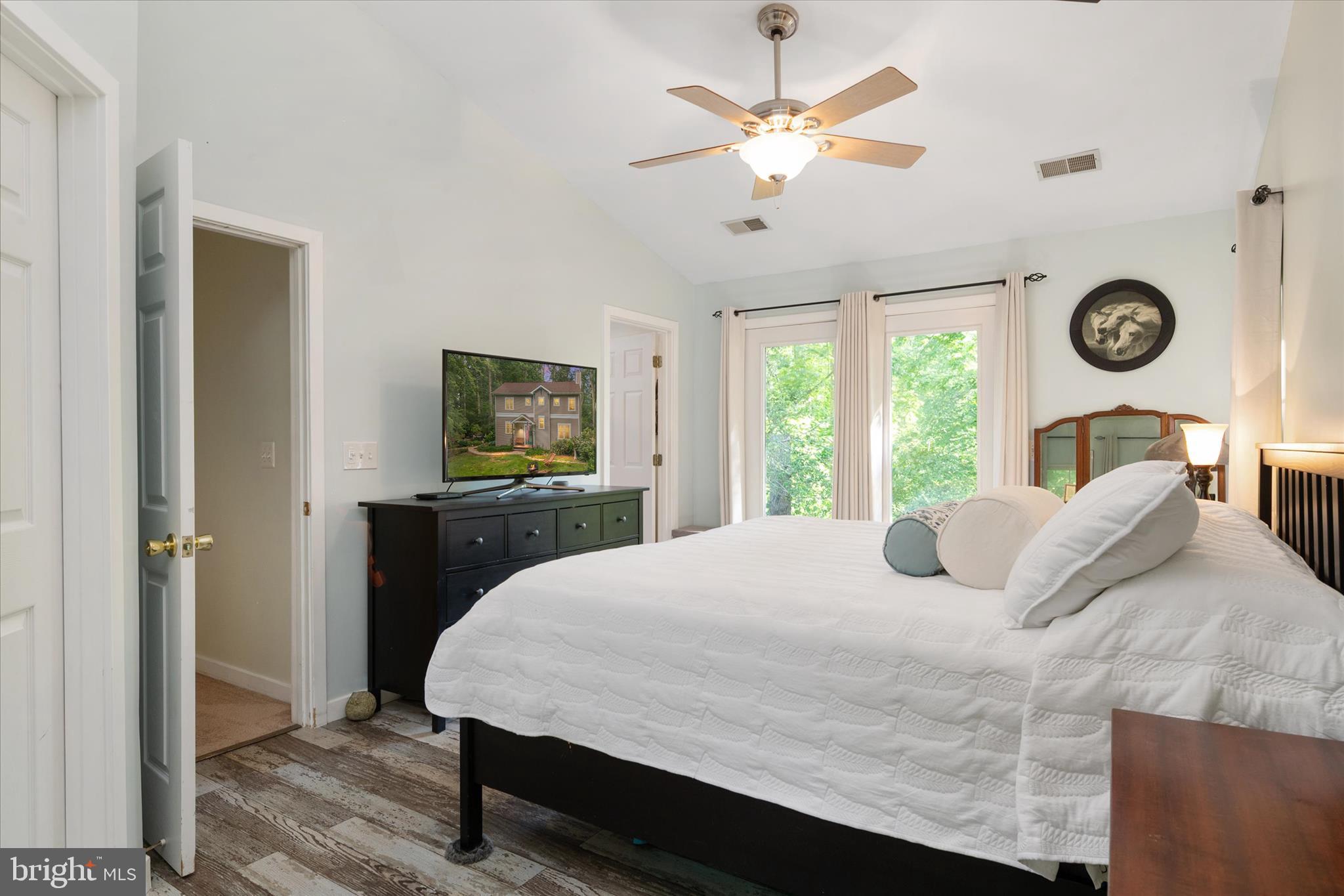 EDGEWATER BEACH - Residential
