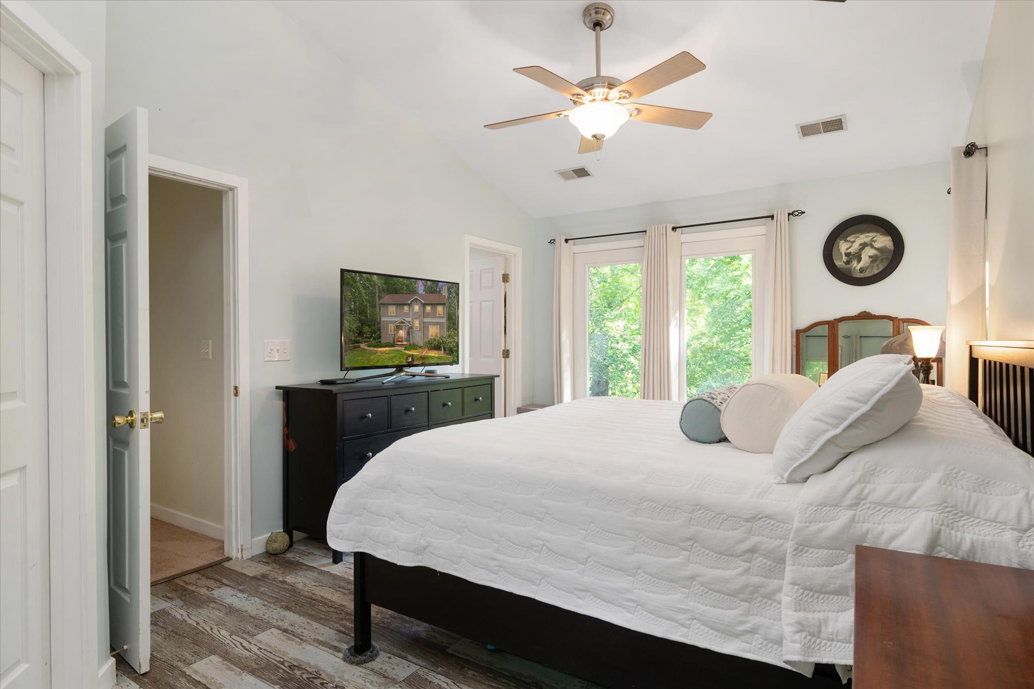 EDGEWATER BEACH - Residential