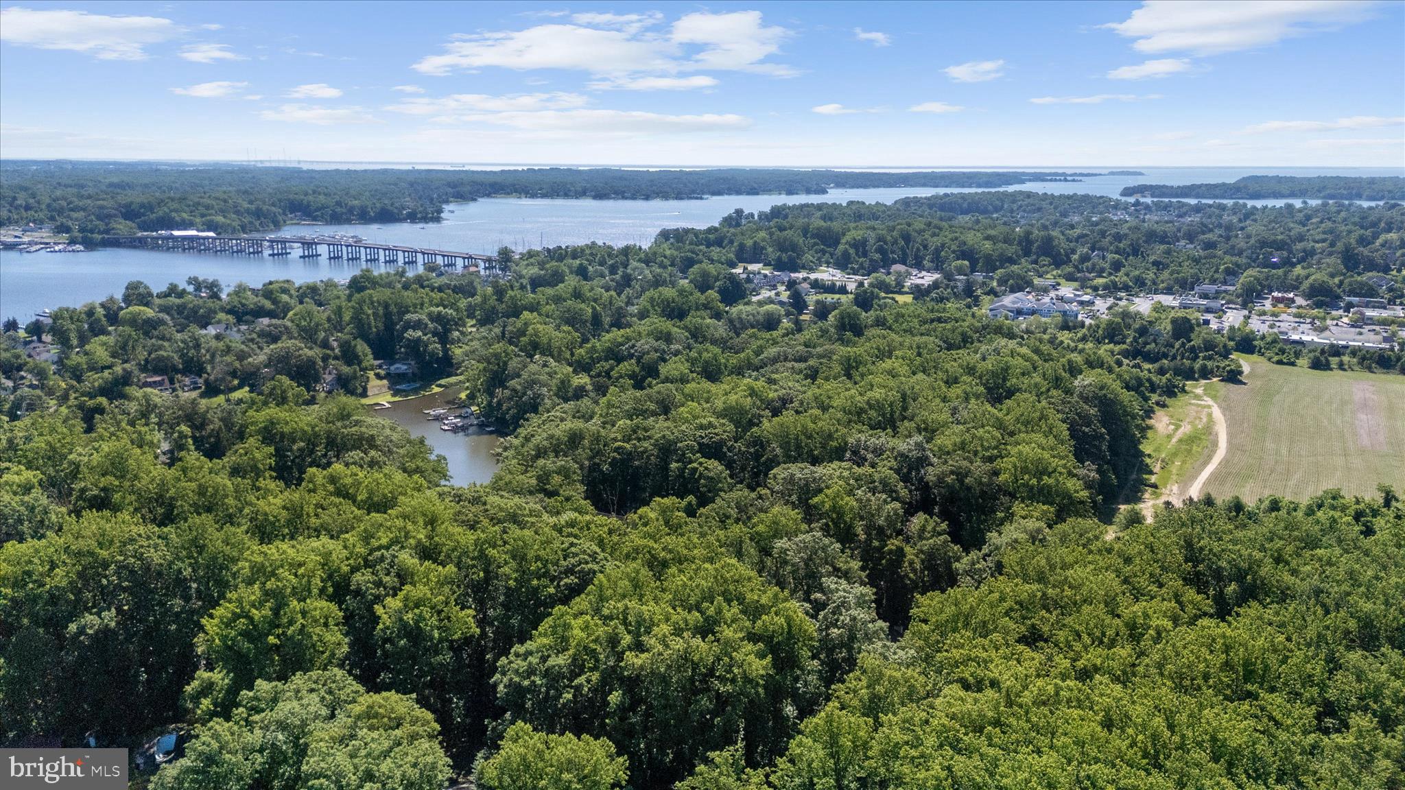 EDGEWATER BEACH - Residential