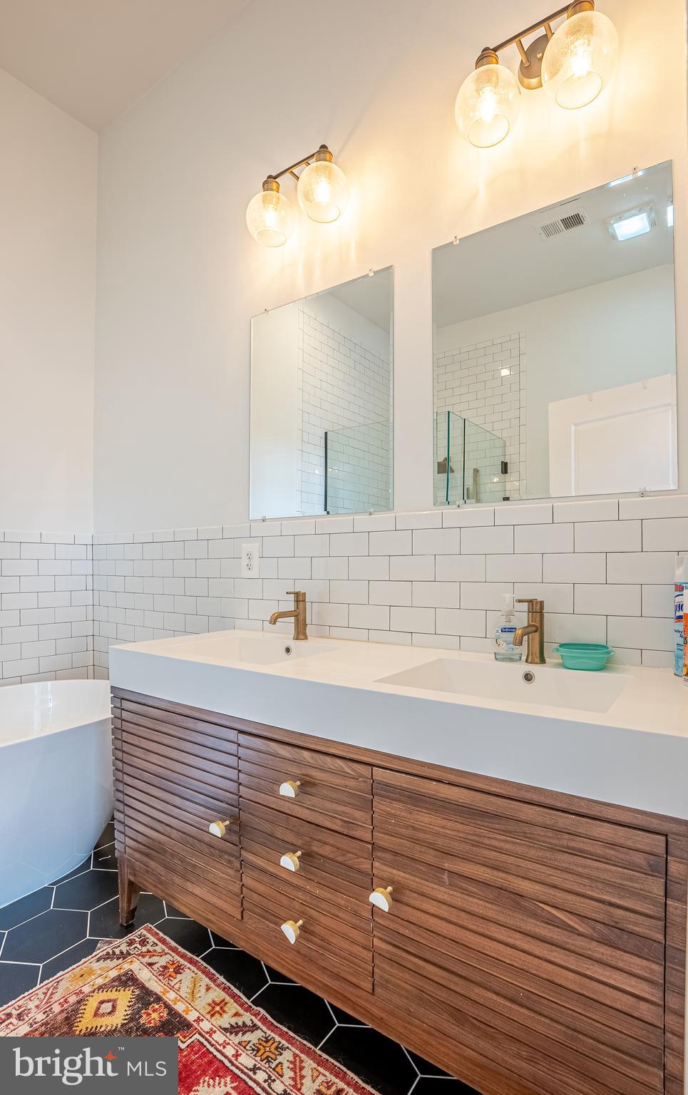 DOWNTOWN FREDERICK - Residential Lease