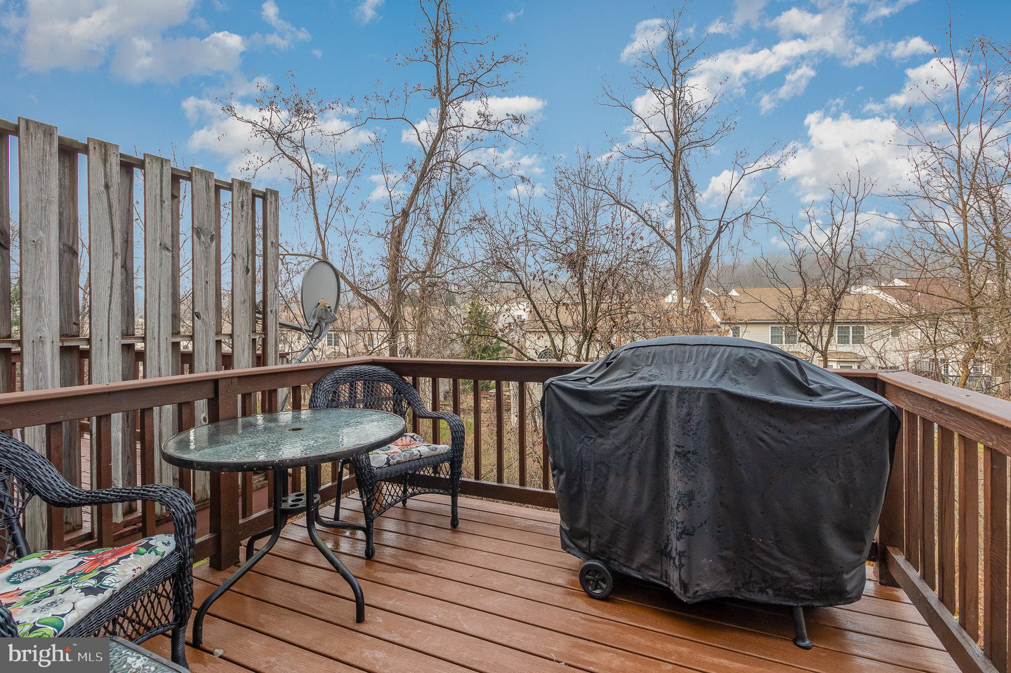 NORTHWOODS CROSSING - Residential