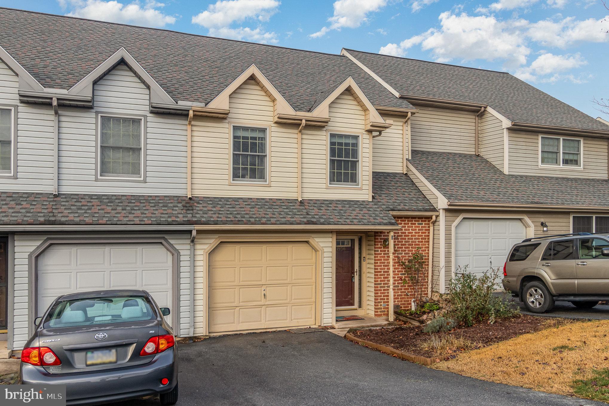NORTHWOODS CROSSING - Residential
