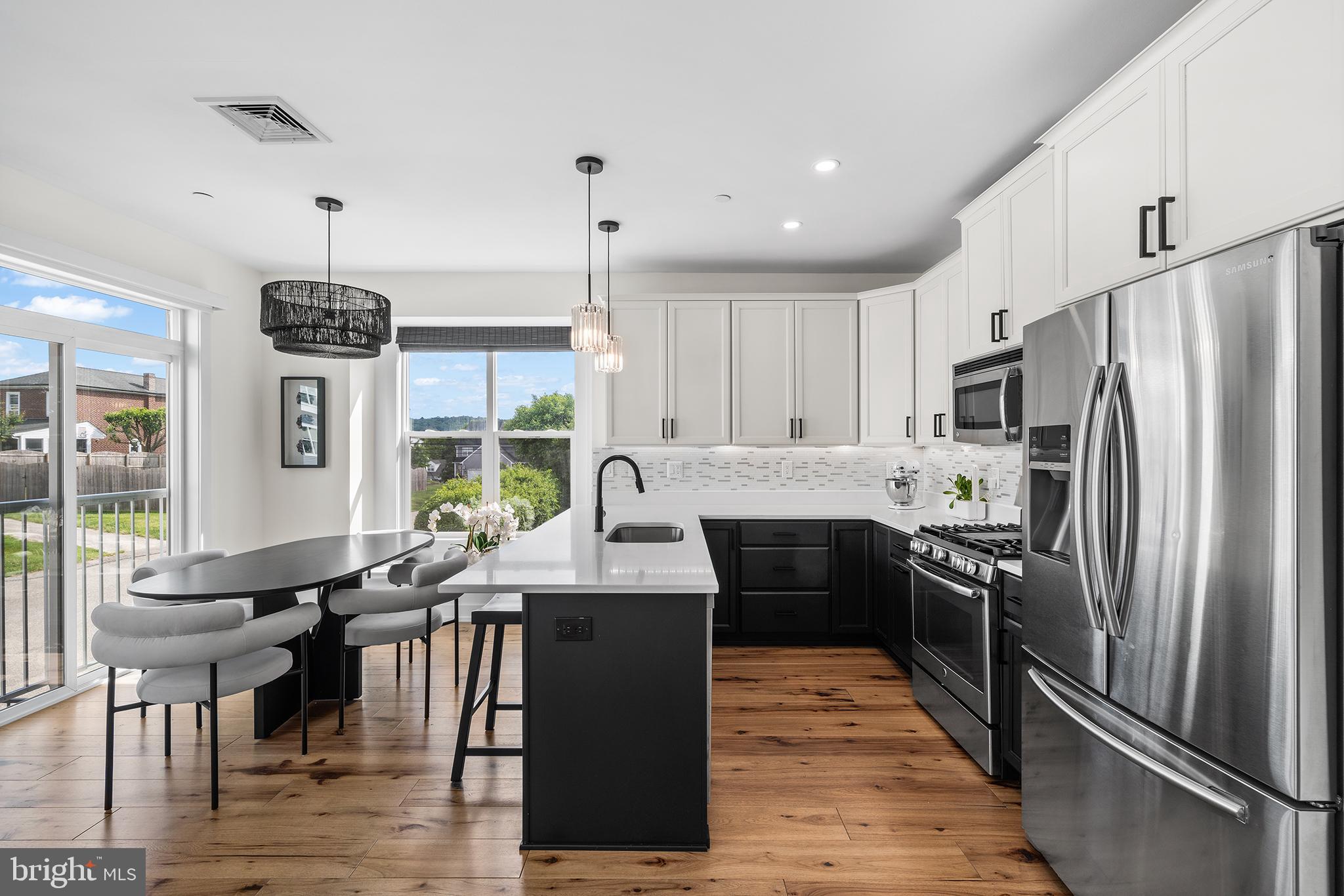 PARKVIEW AT WEST 7TH - Residential