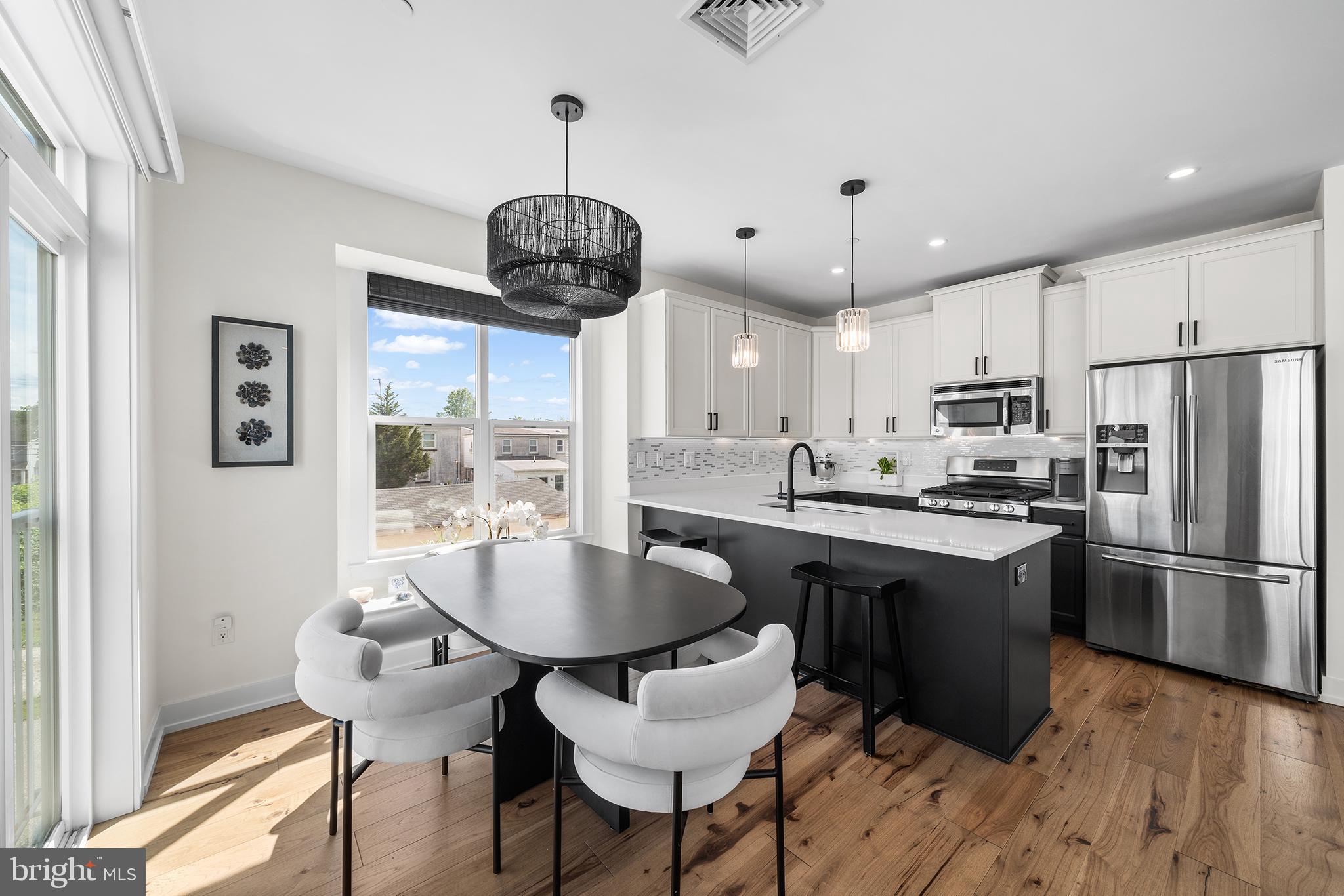 PARKVIEW AT WEST 7TH - Residential