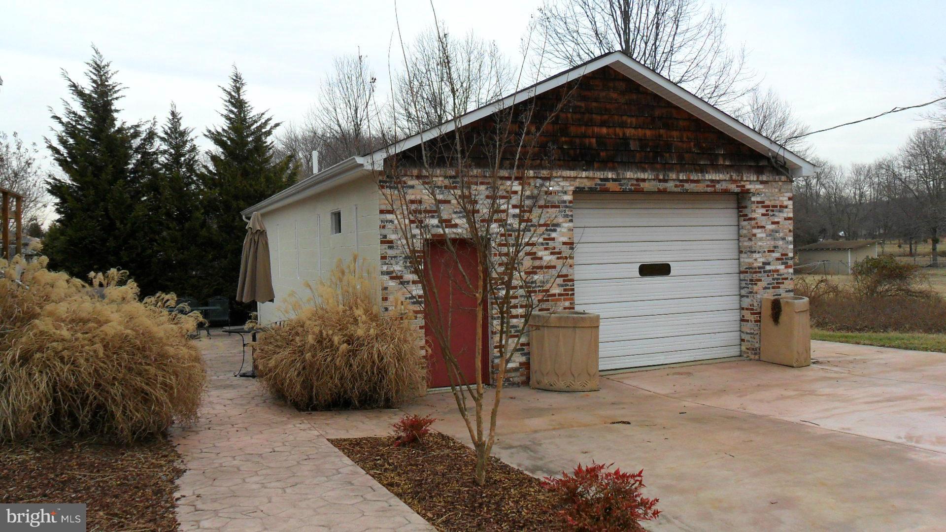 YORKSHIRE ACRES - Residential