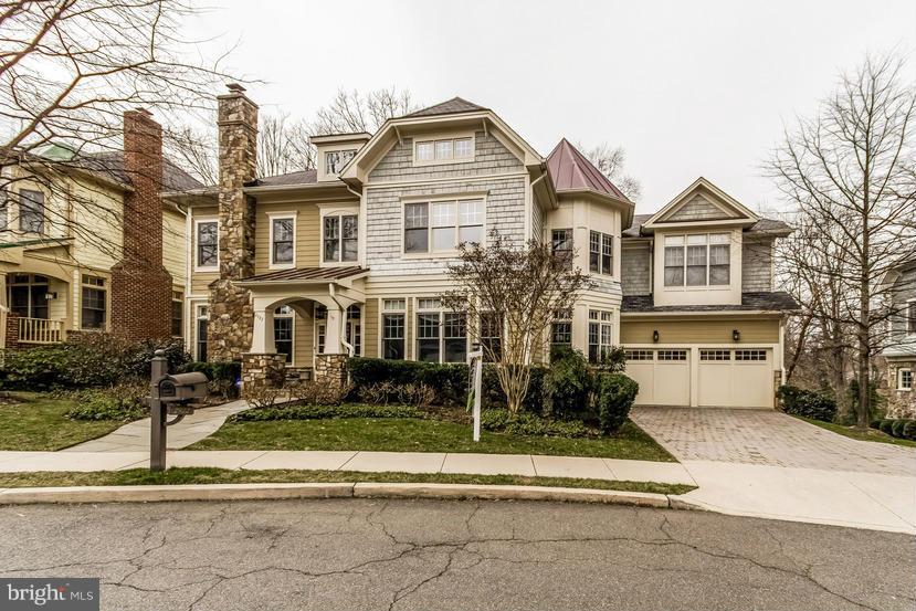 WOODMONT - Residential