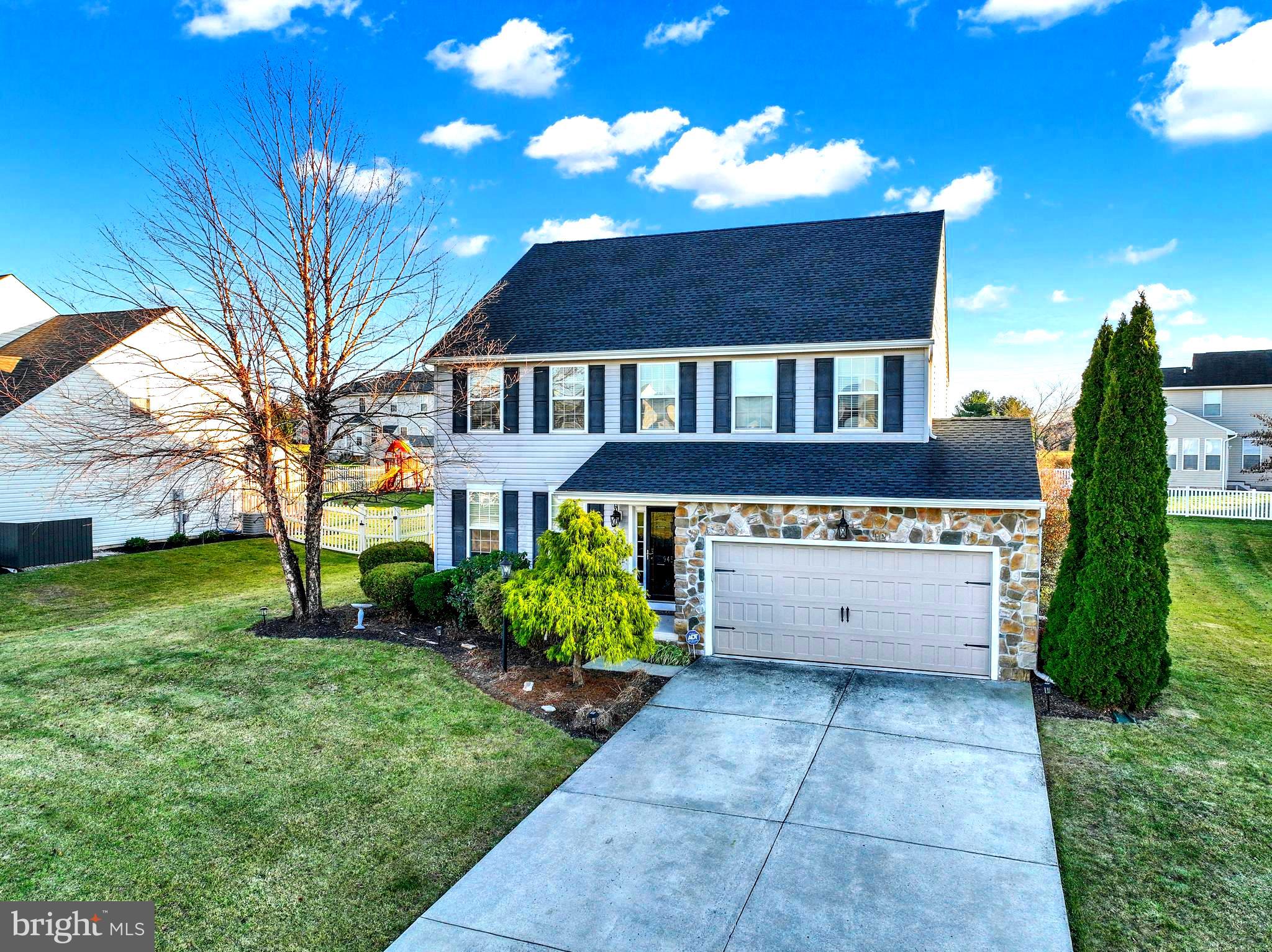 MILL CREEK - Residential
