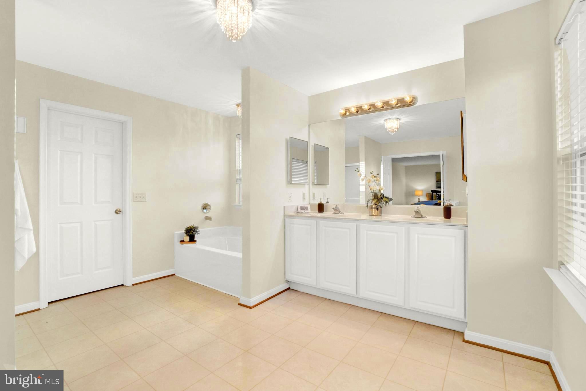 MILL CREEK - Residential