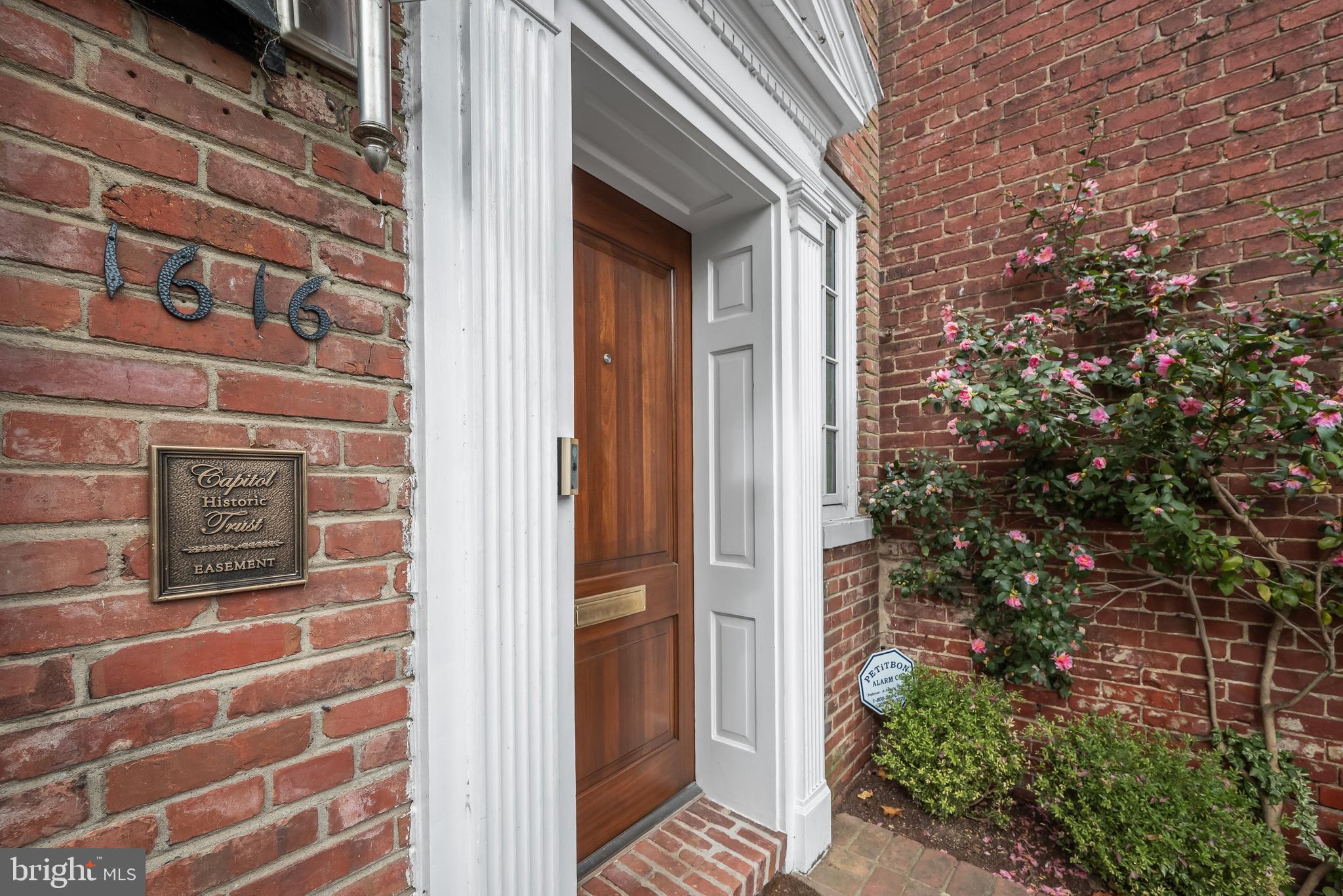 GEORGETOWN - Residential