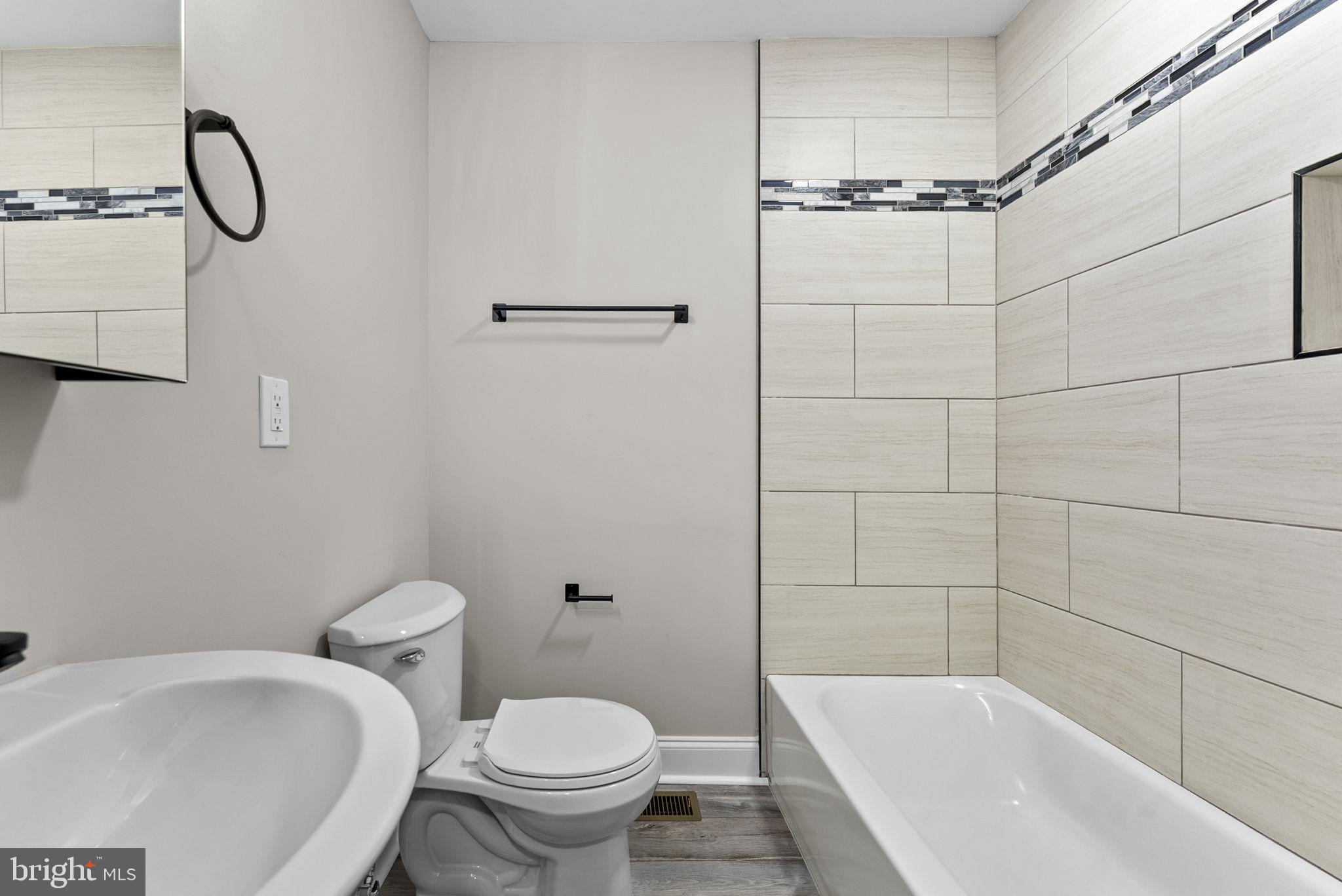 LEE HEIGHTS SUBD - Residential