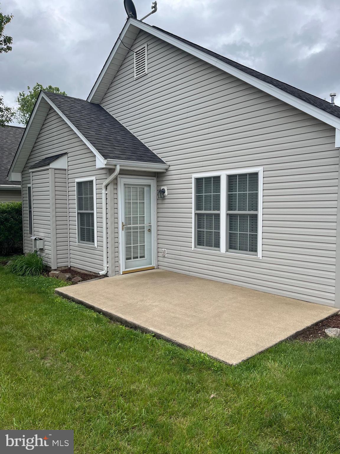 WILLOW LAWN COTTAGES - Residential