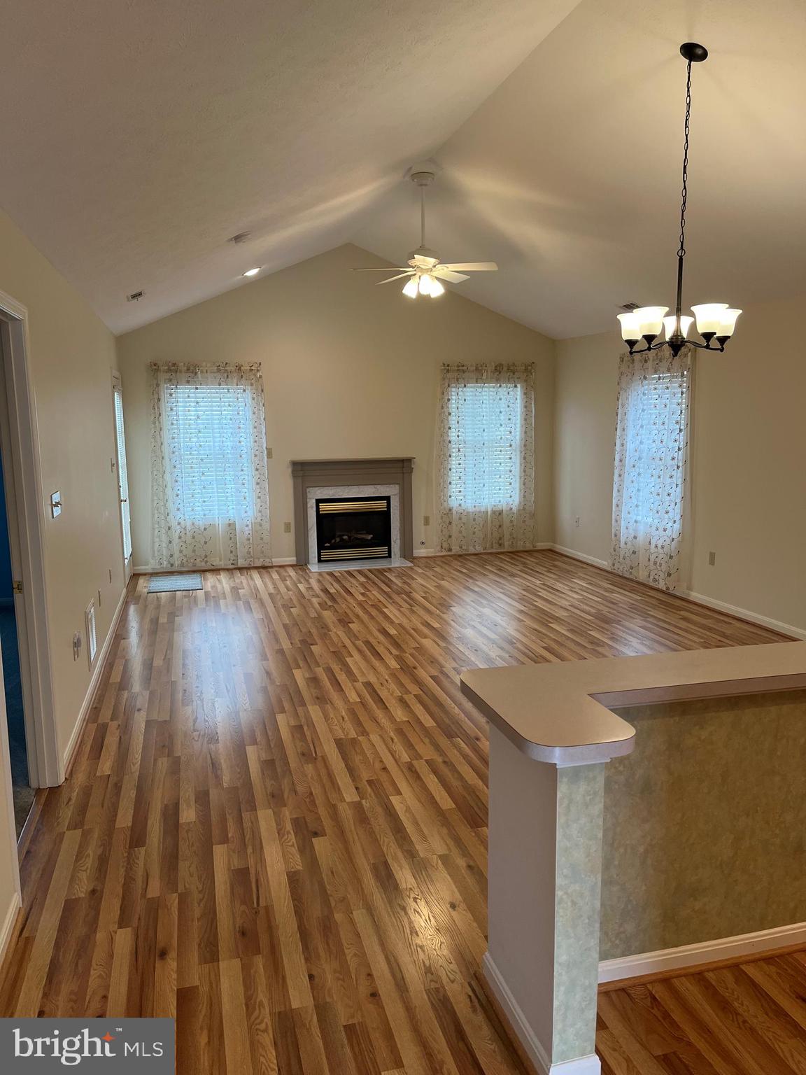 WILLOW LAWN COTTAGES - Residential