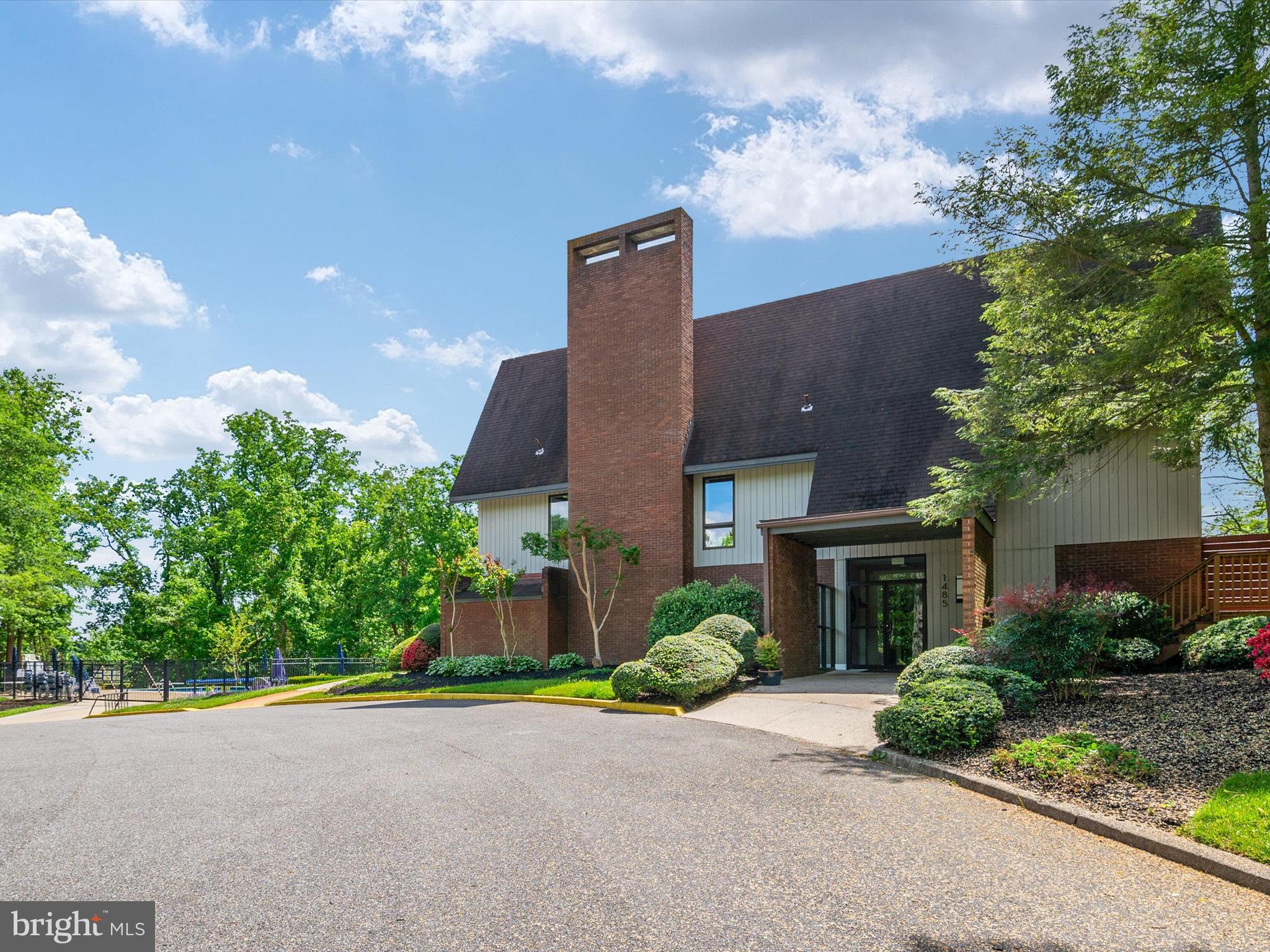 THE DOWNS - Residential