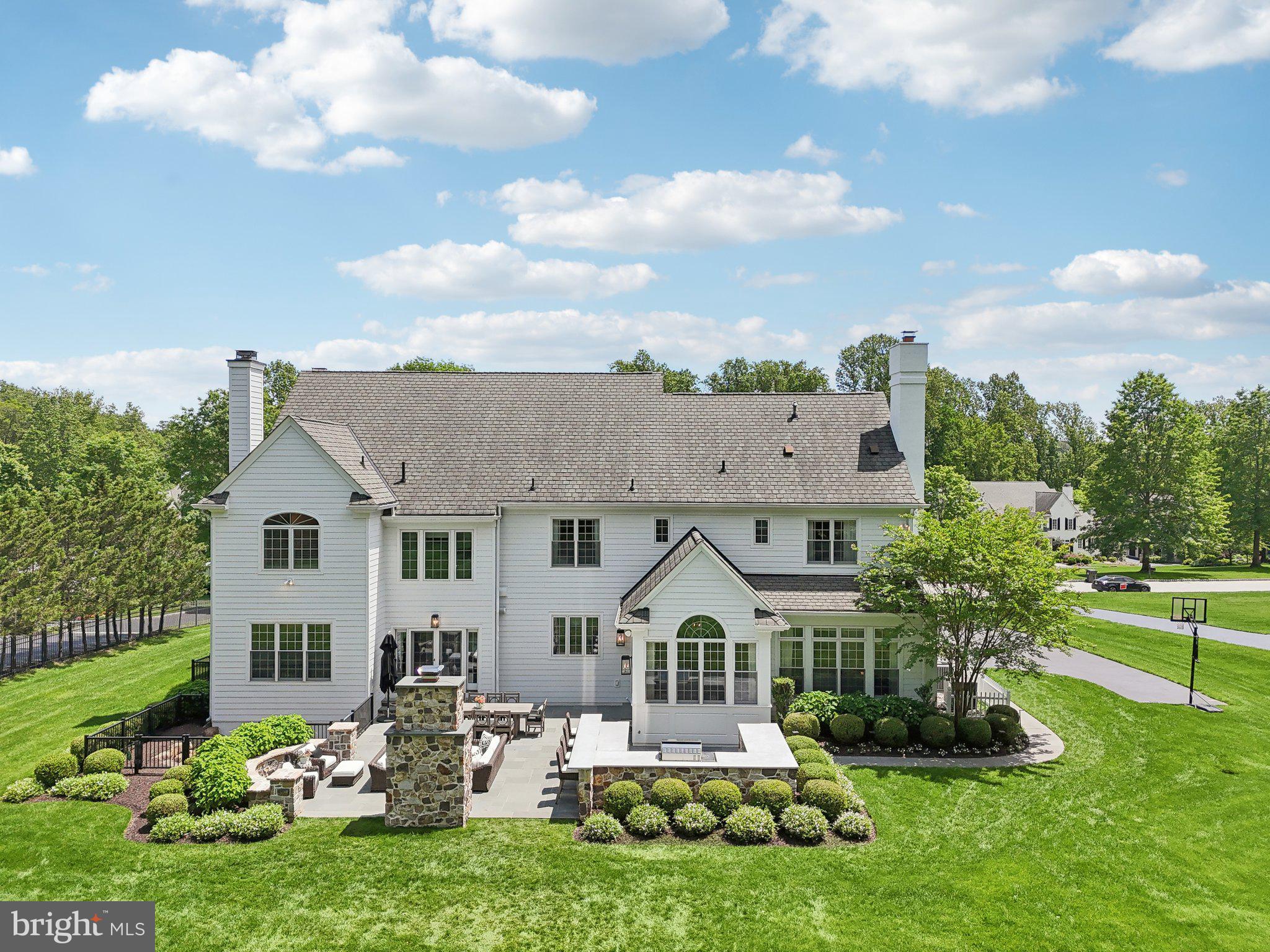 WHITE HORSE - Residential