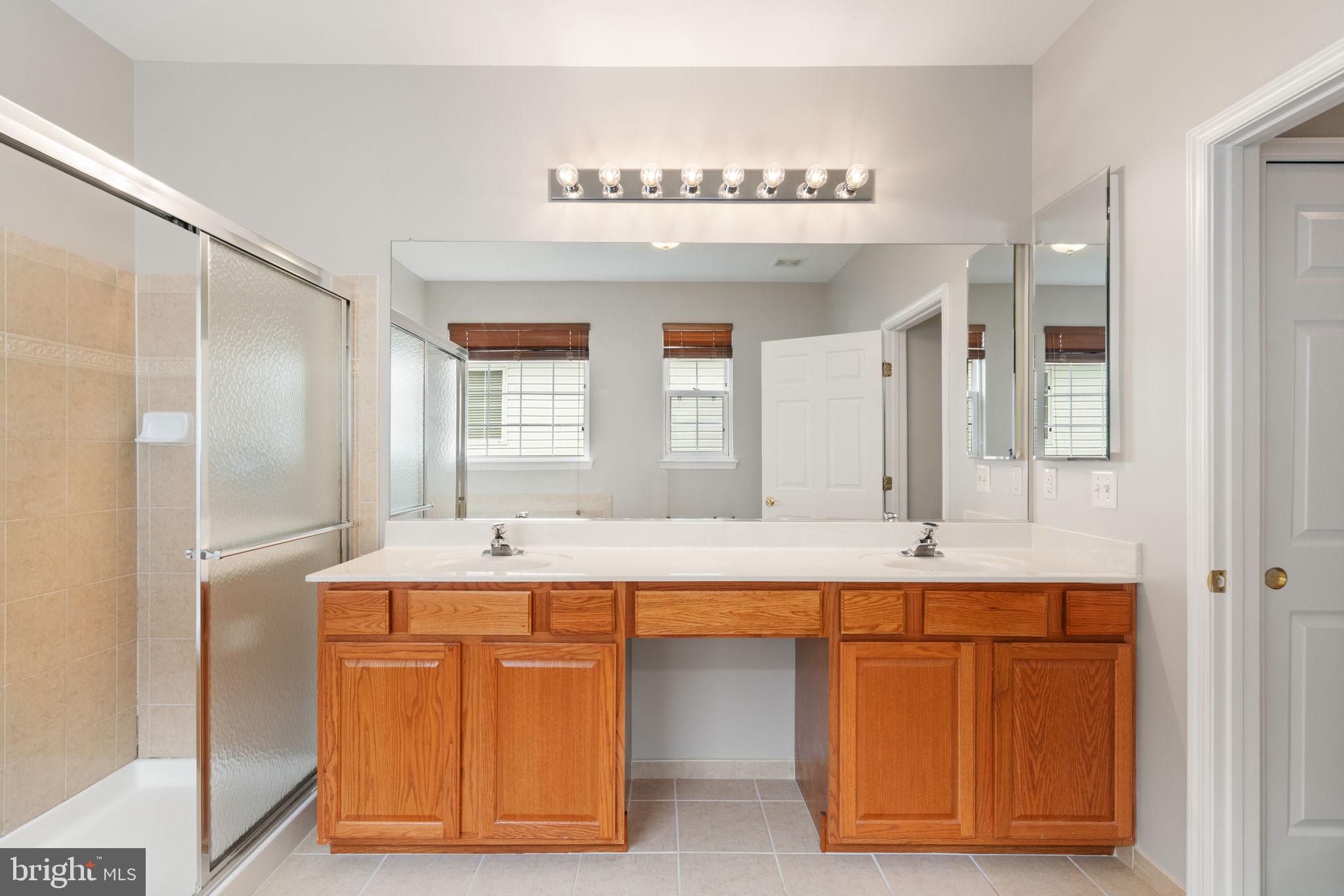 FOUR SEASONS IN HISTORIC VIRGINIA - Residential