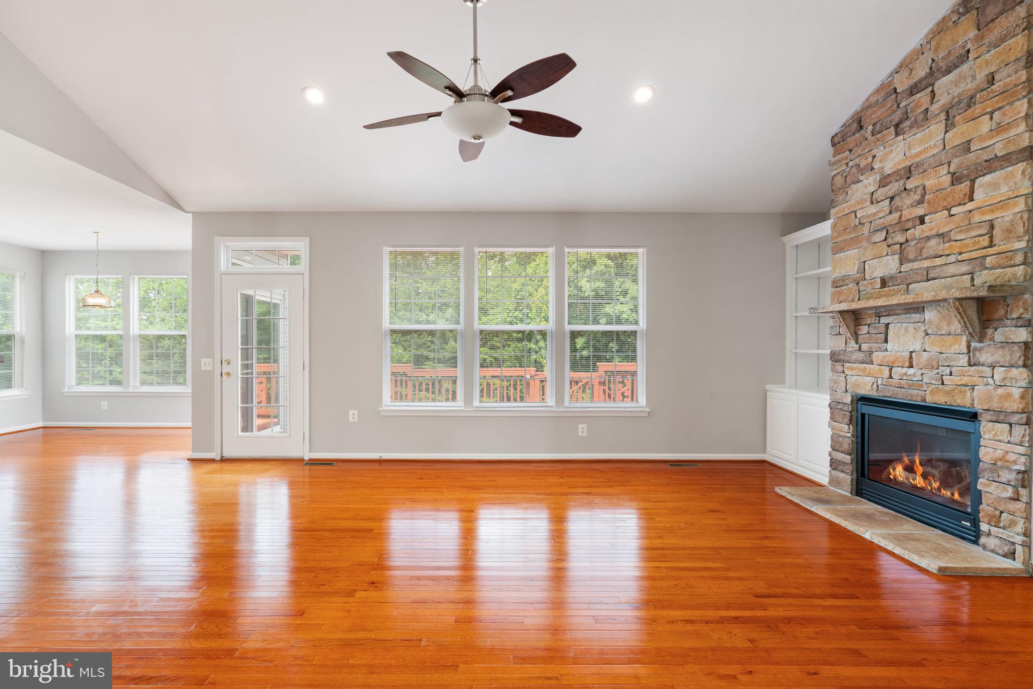 FOUR SEASONS IN HISTORIC VIRGINIA - Residential