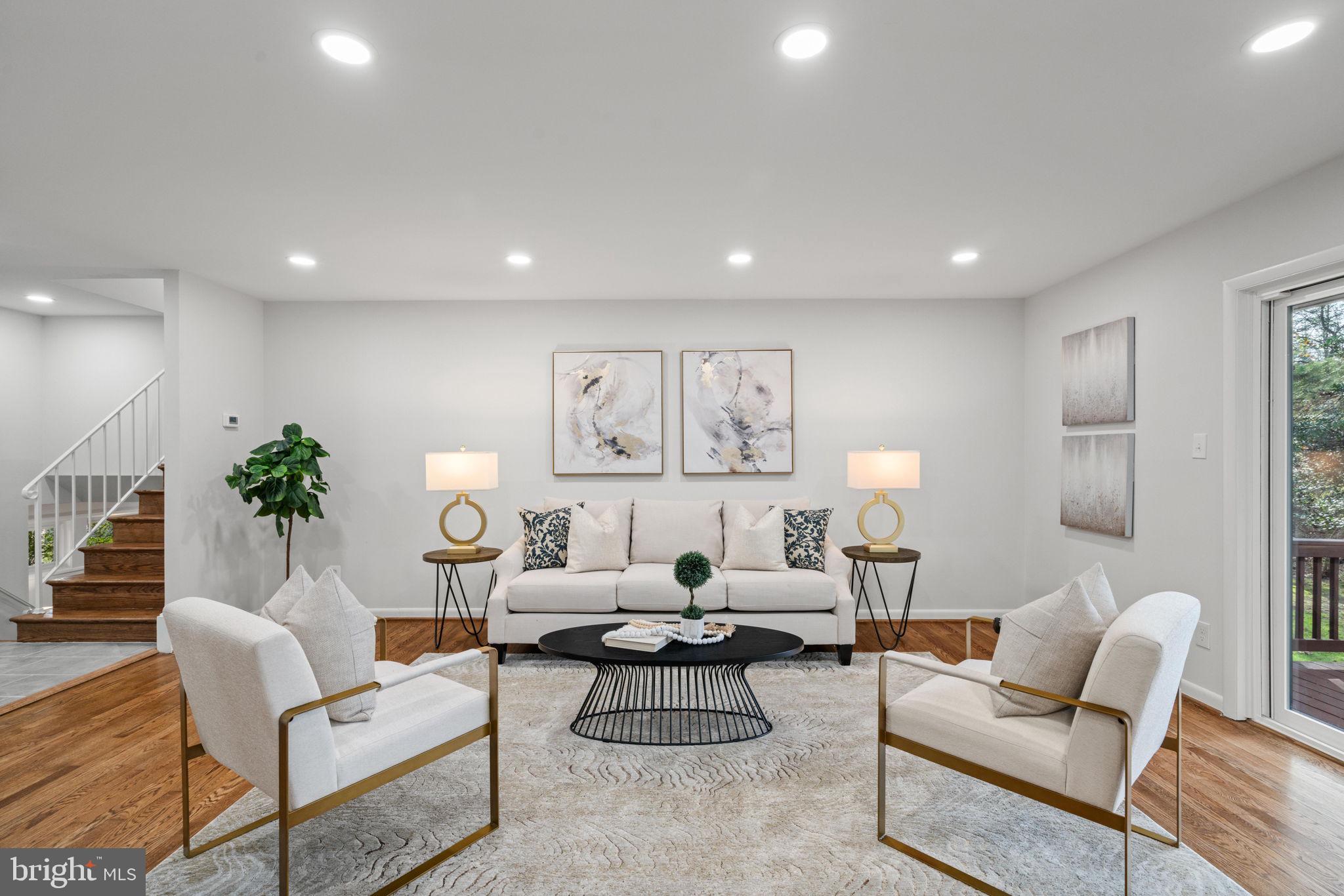 RESTON - Residential