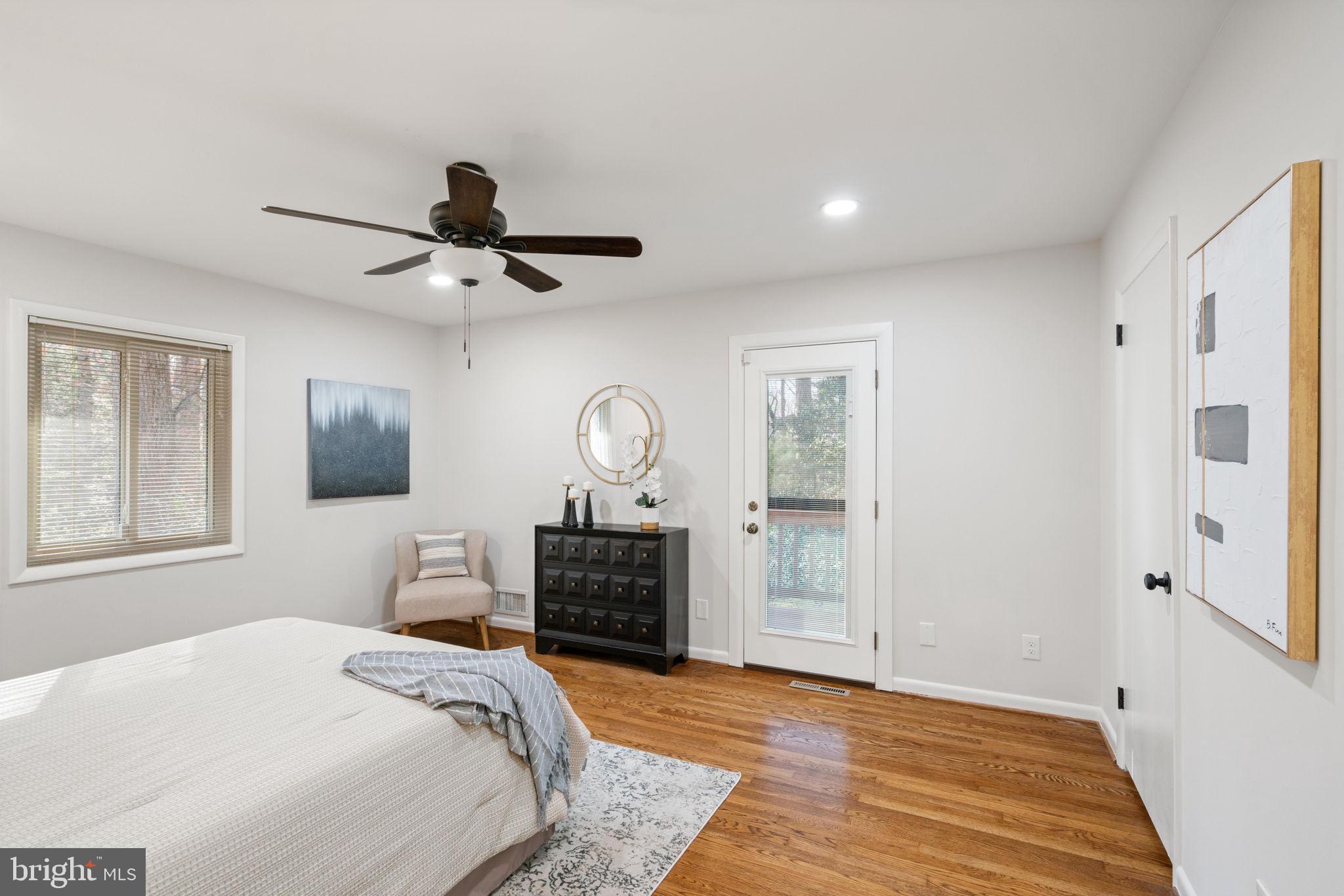 RESTON - Residential