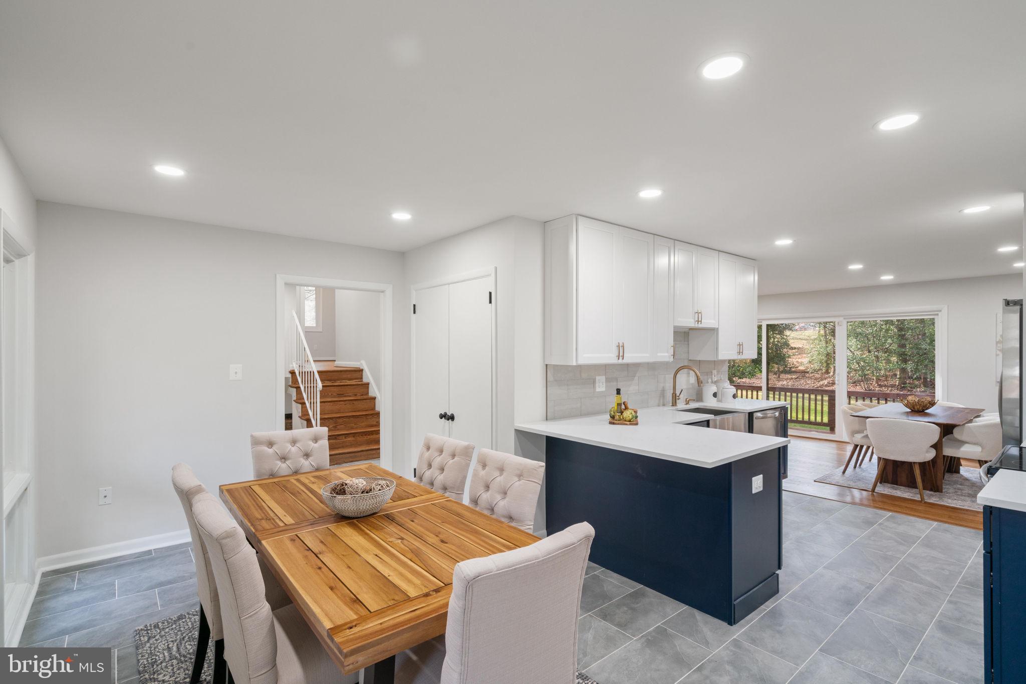 RESTON - Residential