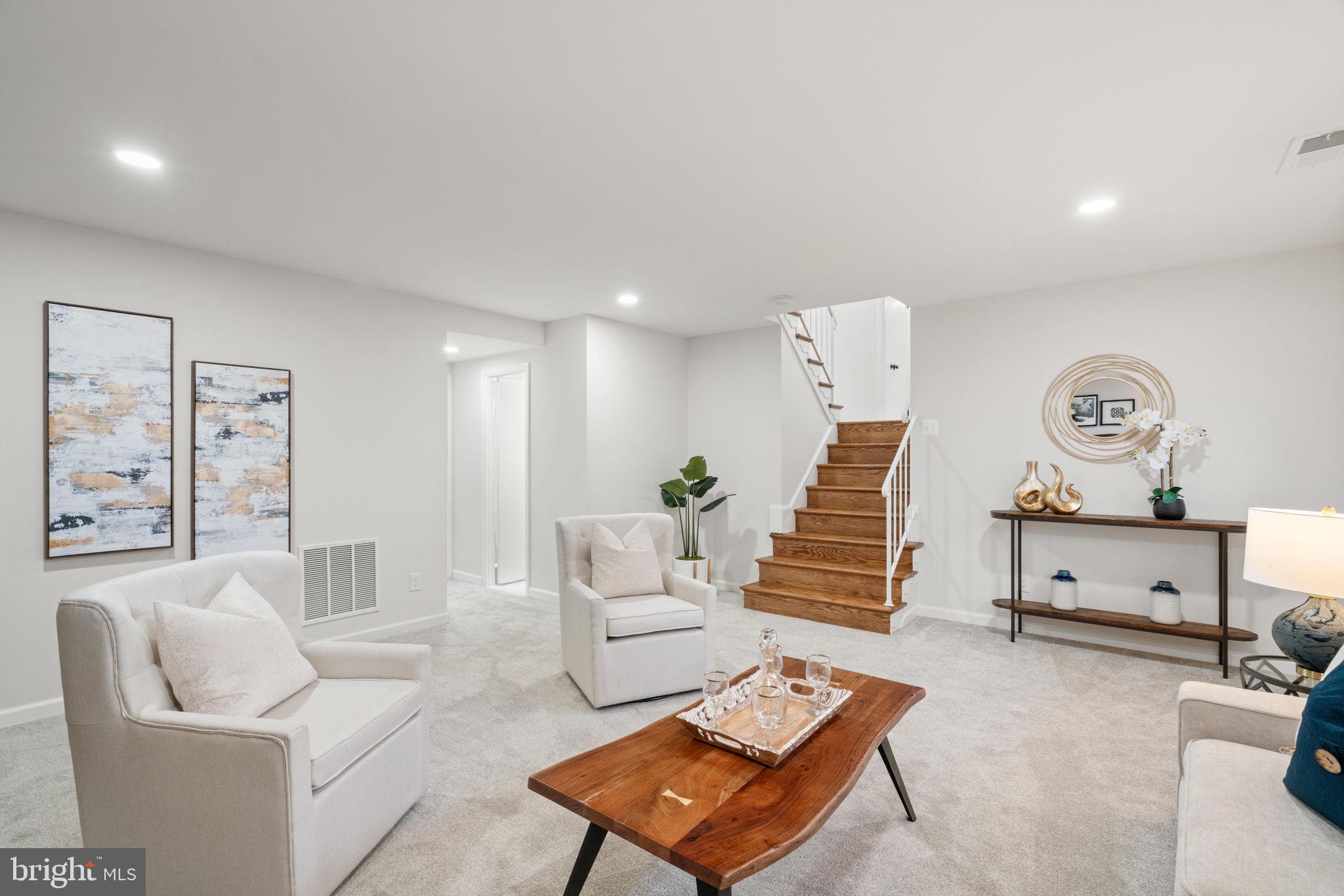 RESTON - Residential