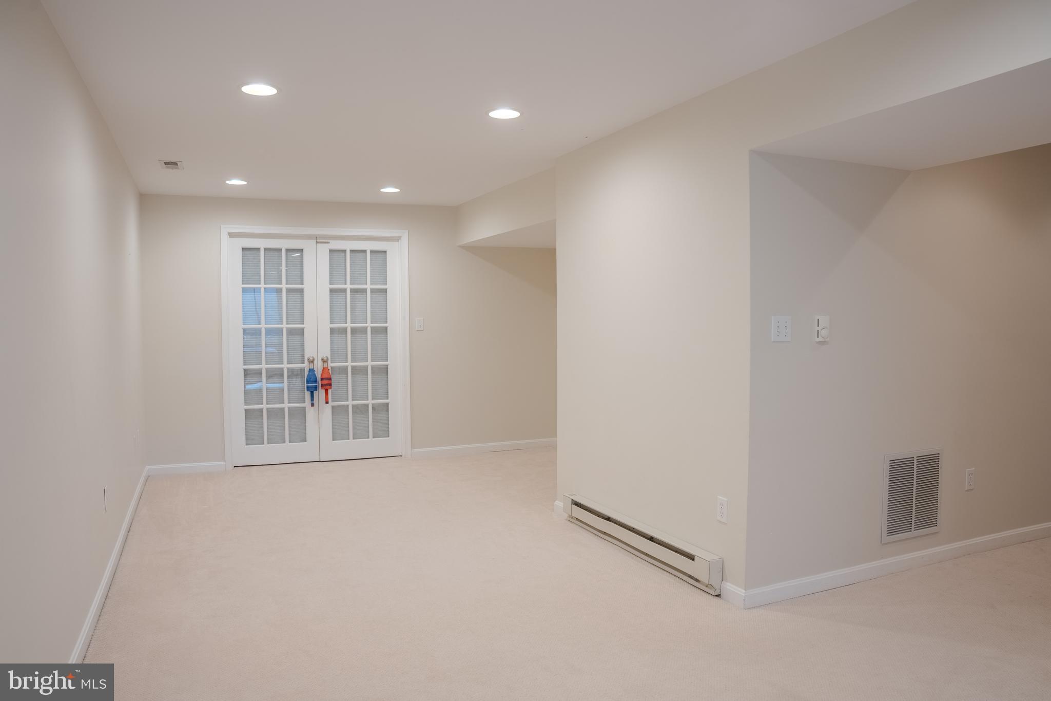 POTOMAC FARMS - Residential