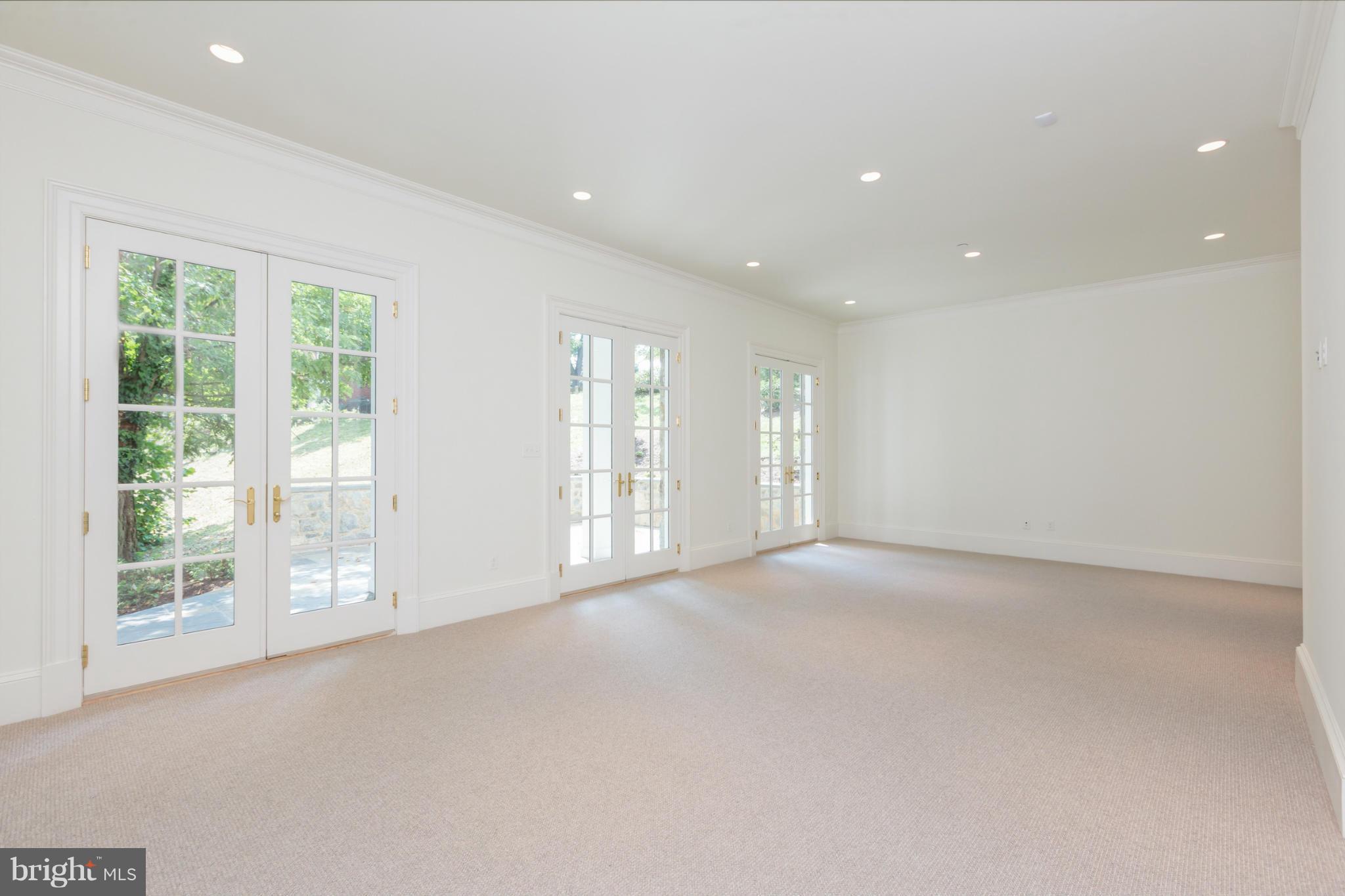 BERKLEY - Residential